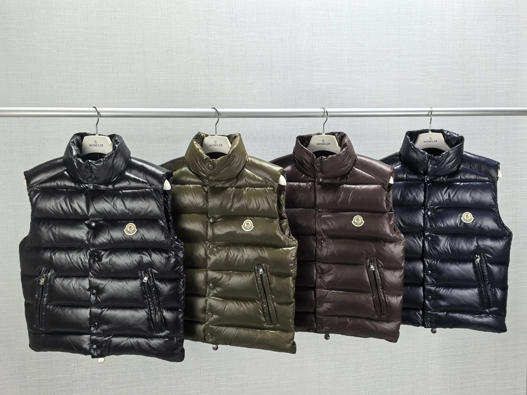 P740 [Celebrity Style] Moncler Tibb Men's Lightweight Down Vest