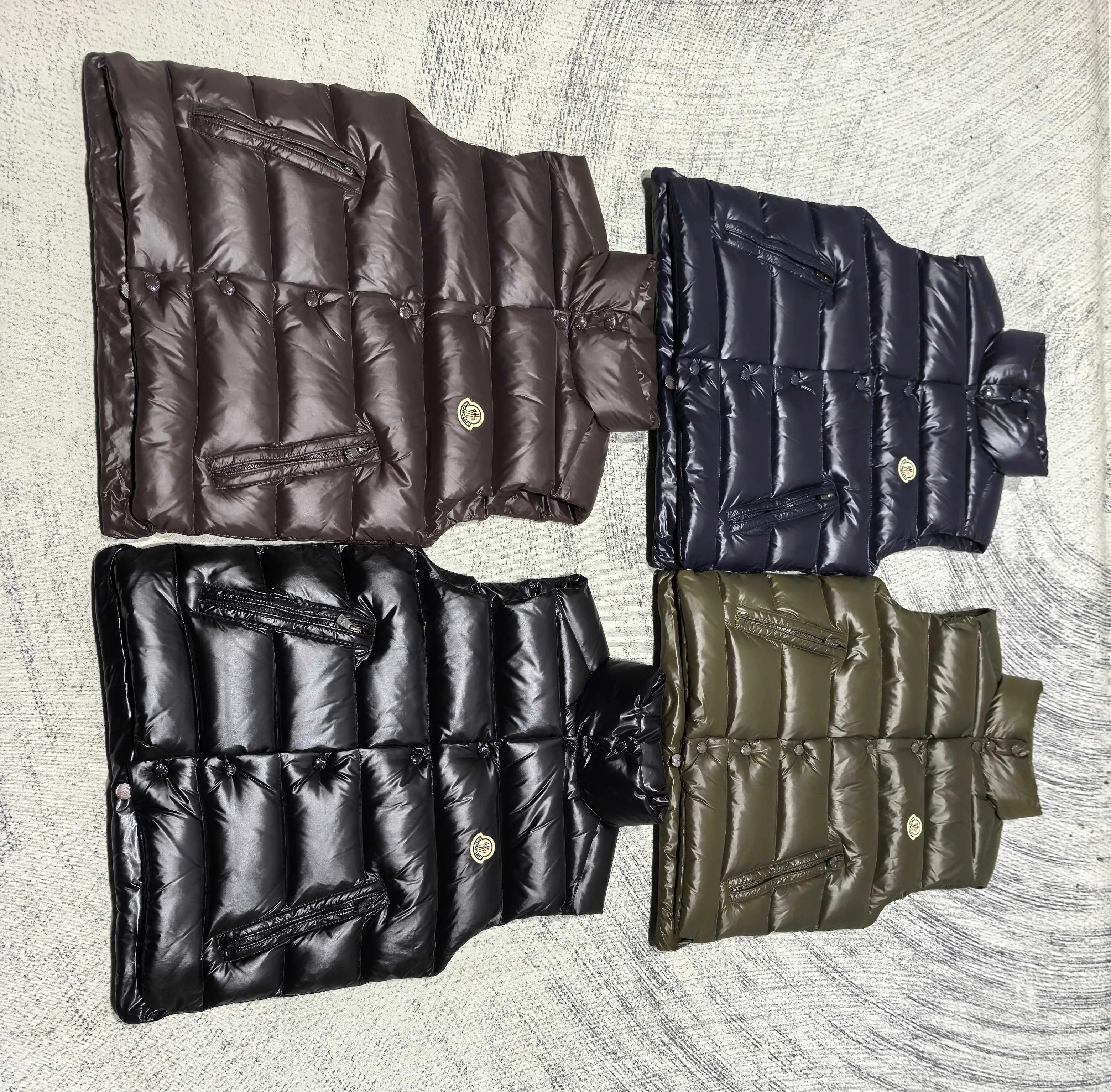 P740 [Celebrity Style] Moncler Tibb Men's Lightweight Down Vest