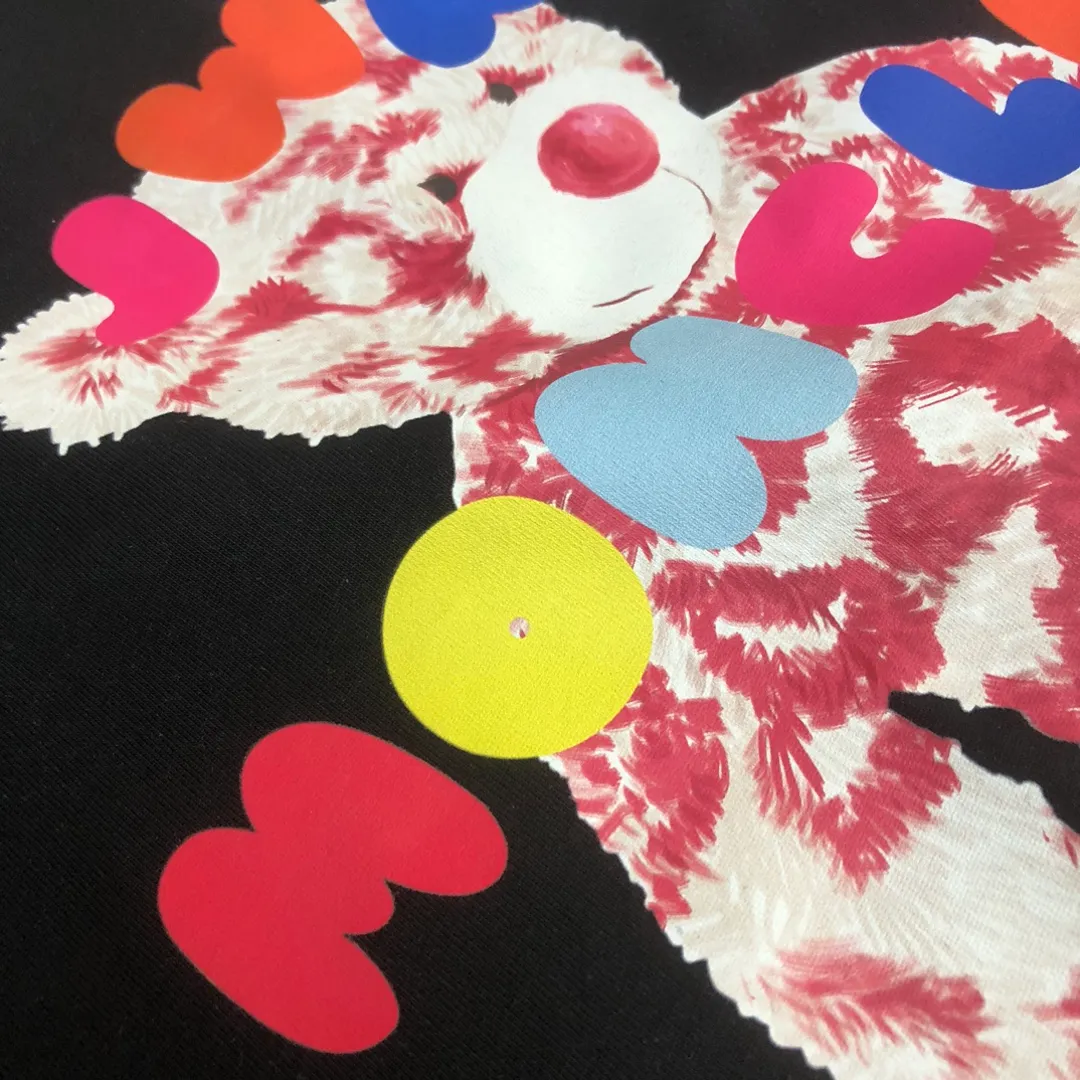 P160 🔥MONCLER The latest short-sleeved T-shirt for couples ~ Colorful bear element print ~ The fabric upper body is comfortable and breathable, not stiff, slim cut, made of high-end custom-made pure cotton fabric! The upper body is comfortable and stylish, and it can be worn alone as an inner layer. It is a must-have for fashionistas! ! ! Color: black white Size: S～XL (loose version, please state your height and weight when placing an order)