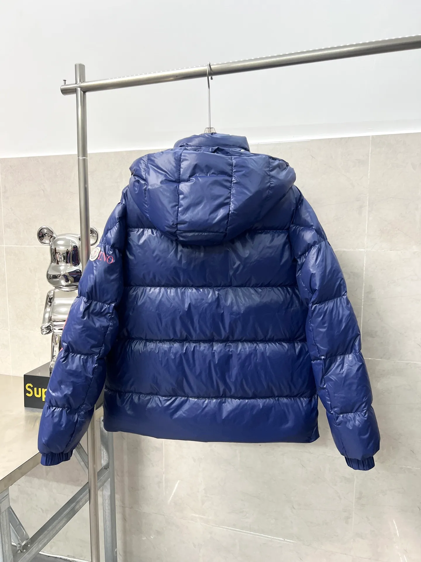 P800 Moncler jointly branded Valentino down jacket Size: 1234