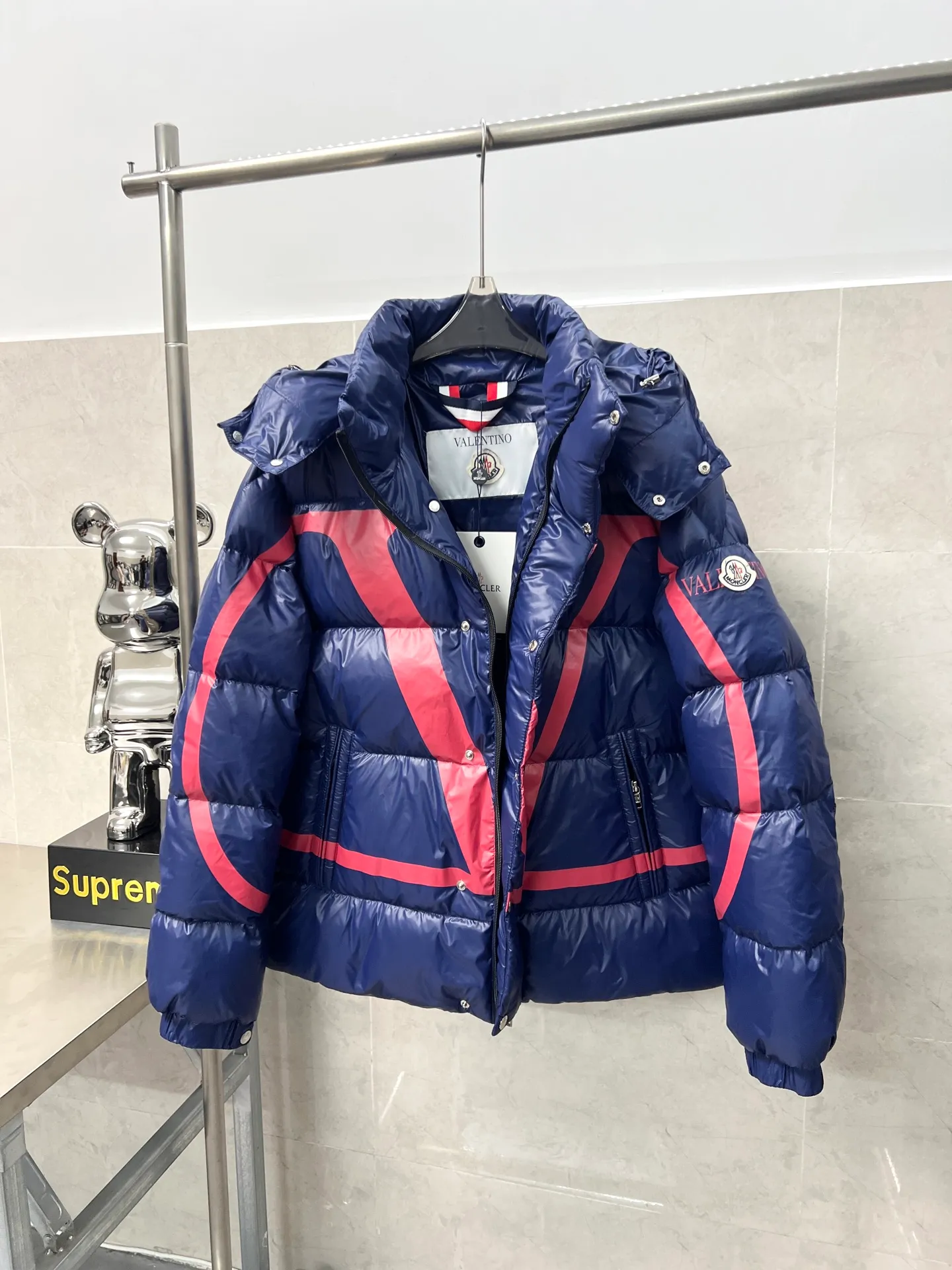 P800 Moncler jointly branded Valentino down jacket Size: 1234