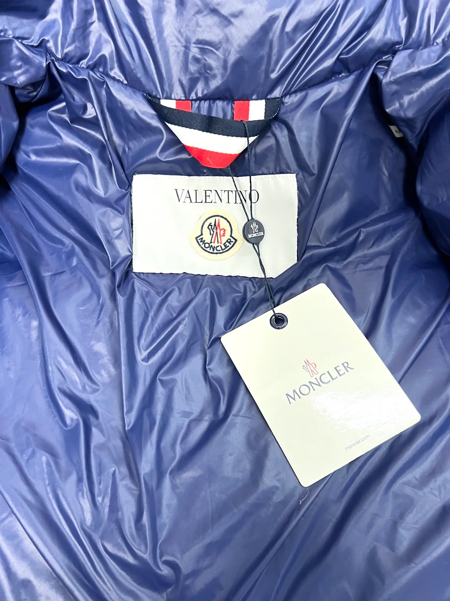 P800 Moncler jointly branded Valentino down jacket Size: 1234