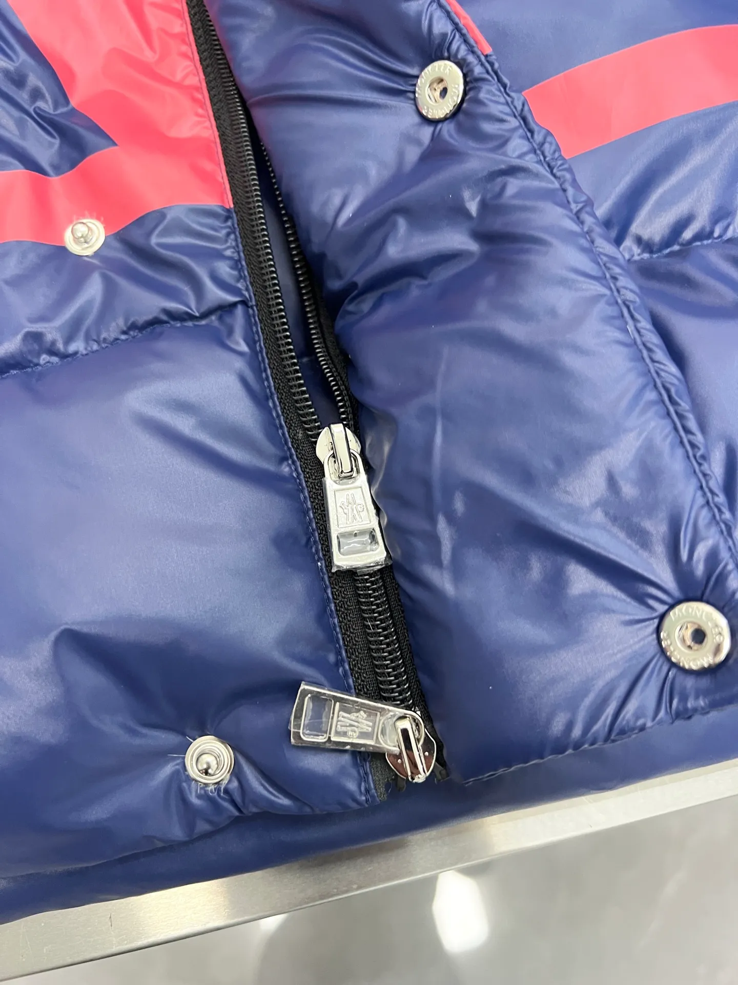 P800 Moncler jointly branded Valentino down jacket Size: 1234