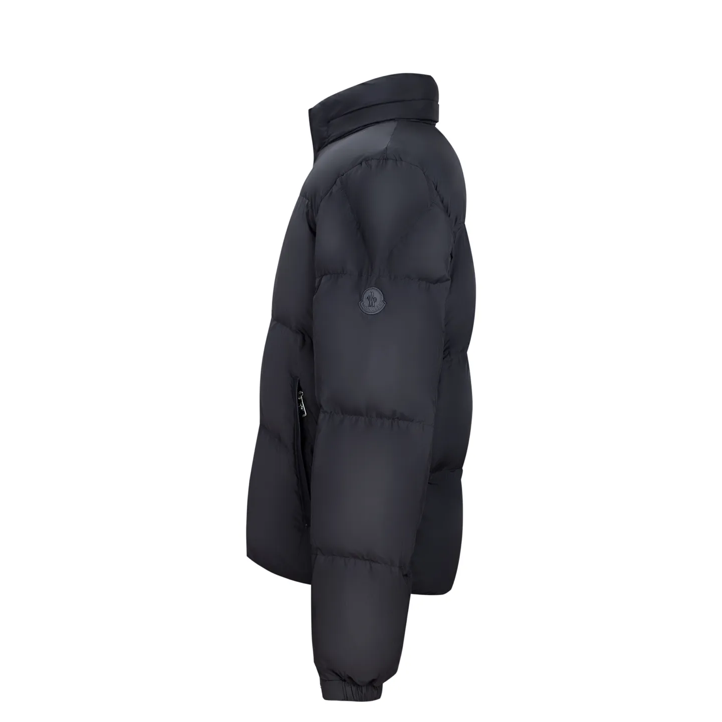 P490 Style No.: [Y112] Moncler & Moncler Original 1:1 customized hardware accessories are all imported and original customization. Welcome to compare at the counter. Absolutely high quality. Use top 90 white duck down. Super soft and fluffy. Super heavy workmanship. The fabric is exquisite in workmanship and the pattern is perfect. Note⚠The fabric is super comfortable. Men and women (first time making a down jacket this year. The running price is very cost-effective) [Top fabric + features: ✅The down content is 95 down, and the gram weight is about 320g. ✅The whole body is fully printed with LOGO. ✅Introducing a sense of fashion and luxury to achieve double standards of warmth and style. ✅It needs to be customized separately. It is very thick and has a three-dimensional and full feeling from 360 degrees! ✅The down jacket uses a double-layer anti-down liner design! Super windproof performance ✅Hardware 1:1 fully customized ZP craftsmanship: spot heavy goods! The highest version is produced by the same celebrity couple and must be good. This down jacket uses a double-layer anti-velvet liner design! It has super windproof performance and will be very warm when worn in winter! Filled with white duck down, the fluffiness is high, and it can be worn at minus ten degrees Celsius❗ Color: black Size: M-L-XL-XXL