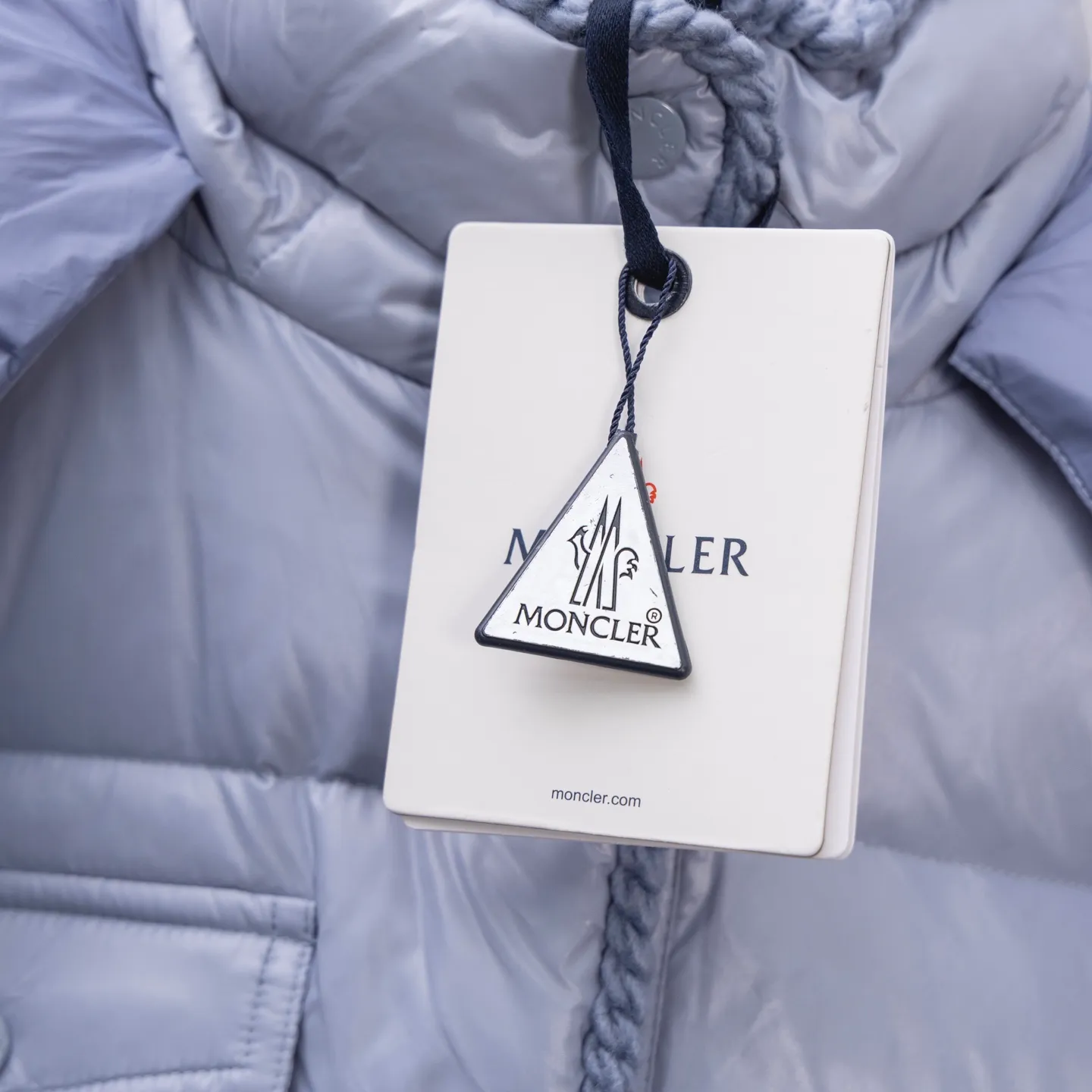 P820 ​​2025 new model🆕Moncler/mask oil wax leather waist style GLAREIN hooded long-sleeved down jacket for women. Oil wax leather coated new fabric, slim design style, warm and slim