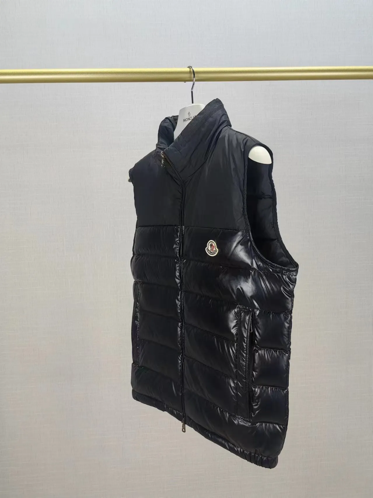 P720 #911# Domestic spot Moncler 24 new style men's black splicing down vest