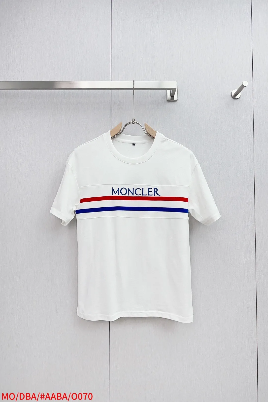 P560 Brand [MONCLER Mouth Covered] 2025 round neck short-sleeved shorts suit. The pure cotton fabric upper body will not be stuffy, the smooth and comfortable skin-friendly effect is more breathable, the fabric has its own texture, classic logo technology, a new interpretation from a unique angle, the first choice for fashion and versatility! Size: M-3XL (maximum wear: 190 pounds)