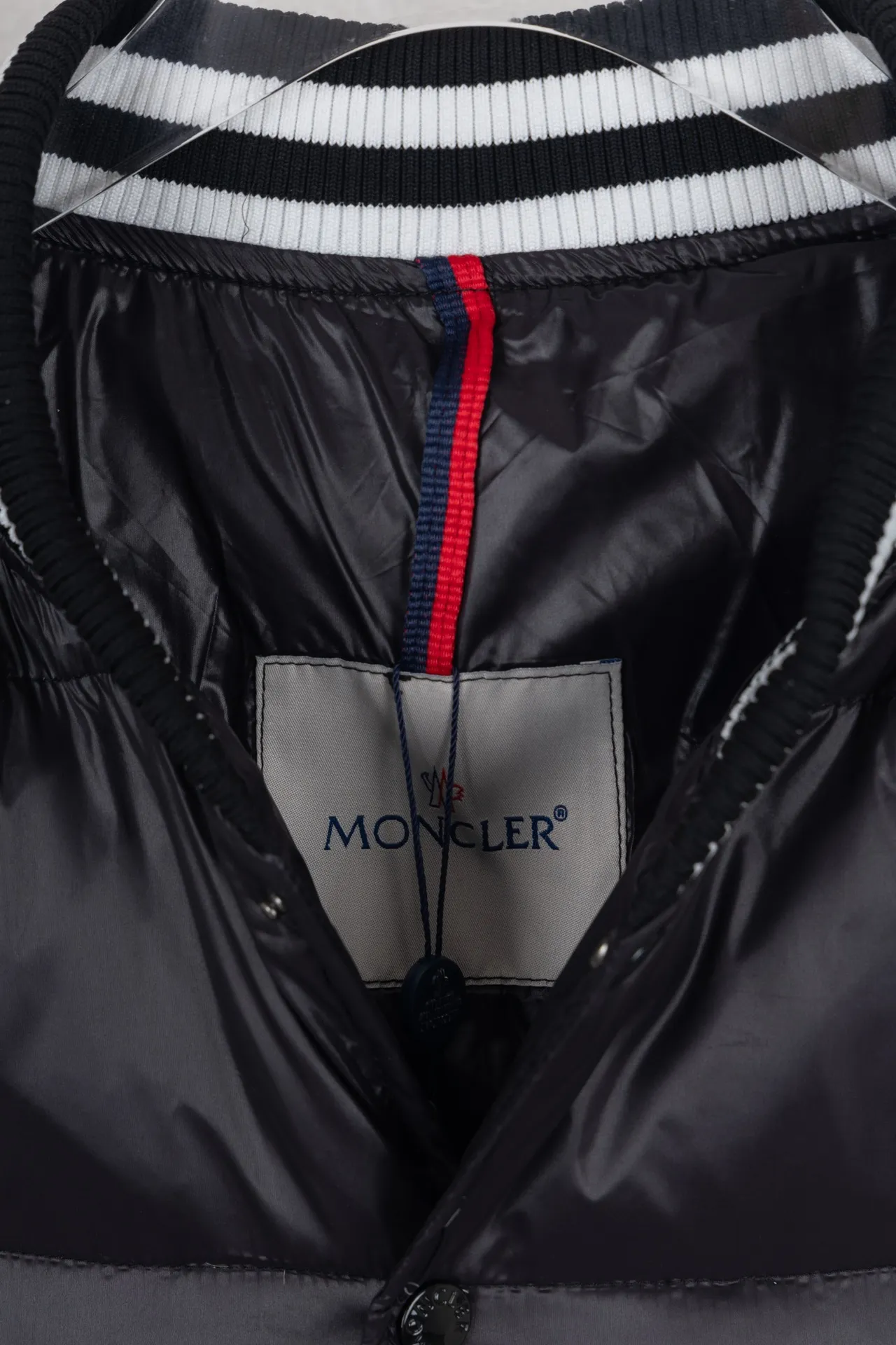 P710 model number Comfortable upper body Size: S-XL
