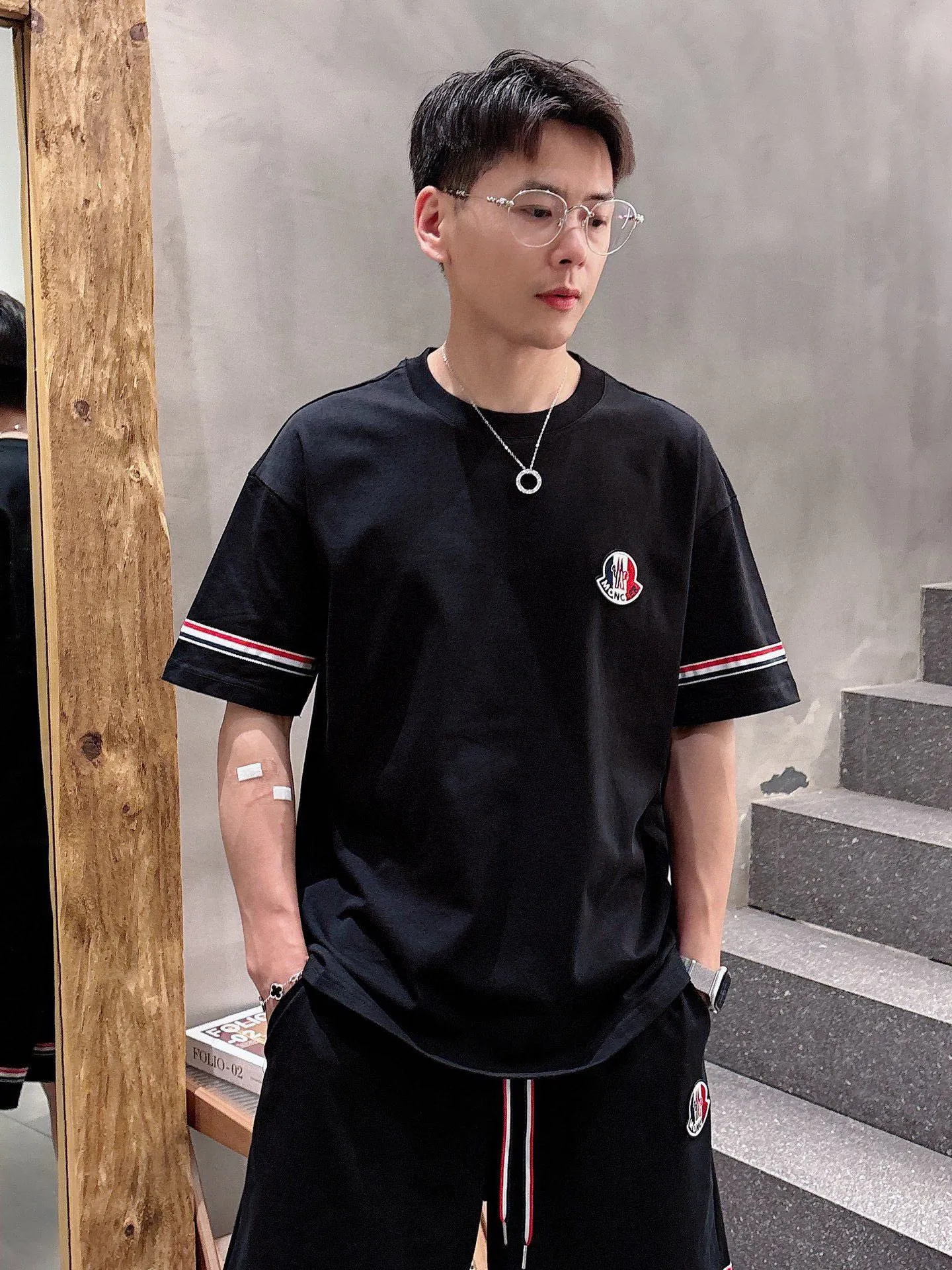 P570￼ Brand【MONCLER】2025 round neck short-sleeved shorts suit. The pure cotton fabric upper body will not be stuffy, the smooth and comfortable skin-friendly effect is more breathable, the fabric has its own texture, classic logo technology, unique angle and new interpretation, fashionable and versatile first choice! Size: M-3XL (maximum wear: 190 pounds)