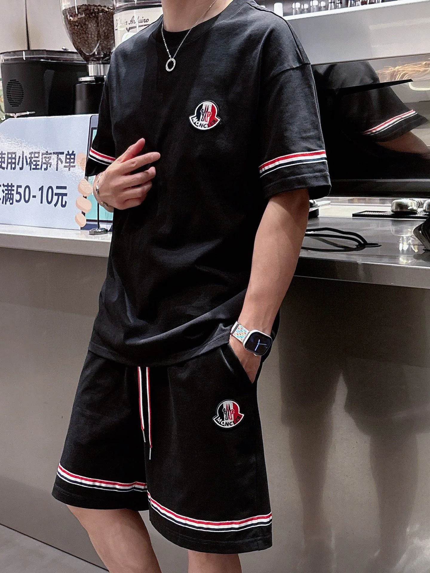 P570￼ Brand【MONCLER】2025 round neck short-sleeved shorts suit. The pure cotton fabric upper body will not be stuffy, the smooth and comfortable skin-friendly effect is more breathable, the fabric has its own texture, classic logo technology, unique angle and new interpretation, fashionable and versatile first choice! Size: M-3XL (maximum wear: 190 pounds)