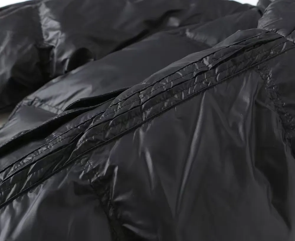 P1040 MONCLER/Mask "Official website's same classic double patchwork embroidered small label splicing pocket" Hooded down jacket - Fabric: National standard 90 white duck down jacket, made of polyester fiber fabric. Comfortable and warm, perfect appearance, good bulk recovery after compression, heat-containing warmth, complete three standards, original fabric, official same style, different from ordinary version on the market - Color: black - Size: M L XL XXL XXL XXXL - Purchase the original mold and create it with a full set of customized accessories. Details determine success or failure.  - Accessories: The original accessories are complete with one to one and three standards, os off-shoulder version, same style for men and women, official website quality - no gender distinction, same style for men and women