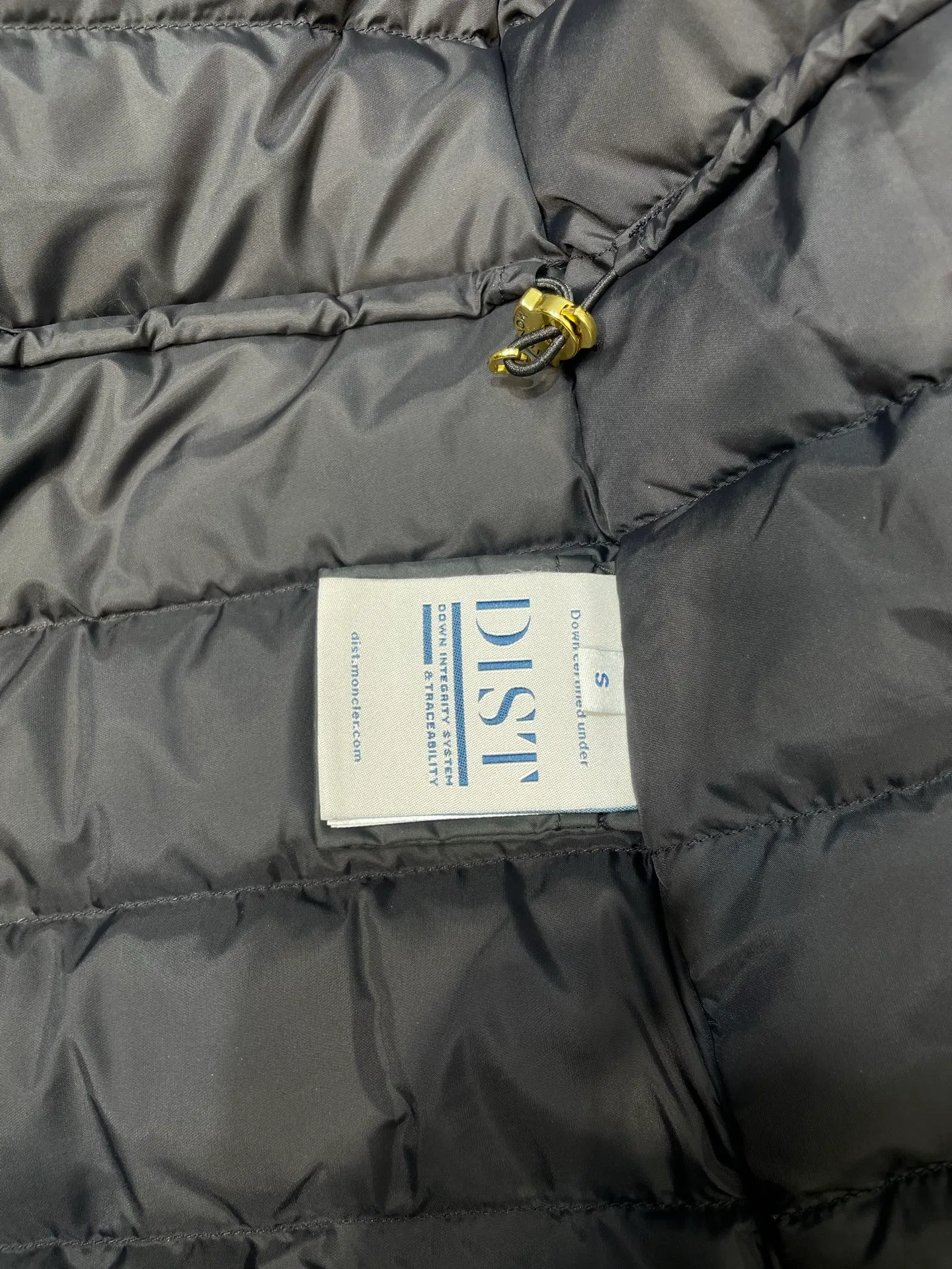 P640 MONCLER 25FW early autumn new product Woolen stand-up collar vest jacket Made of woolen cotton fabric Spliced ​​down at the back Hardware golo custom molding Four-bag slim fit Seiko production High-end texture Size: s m l