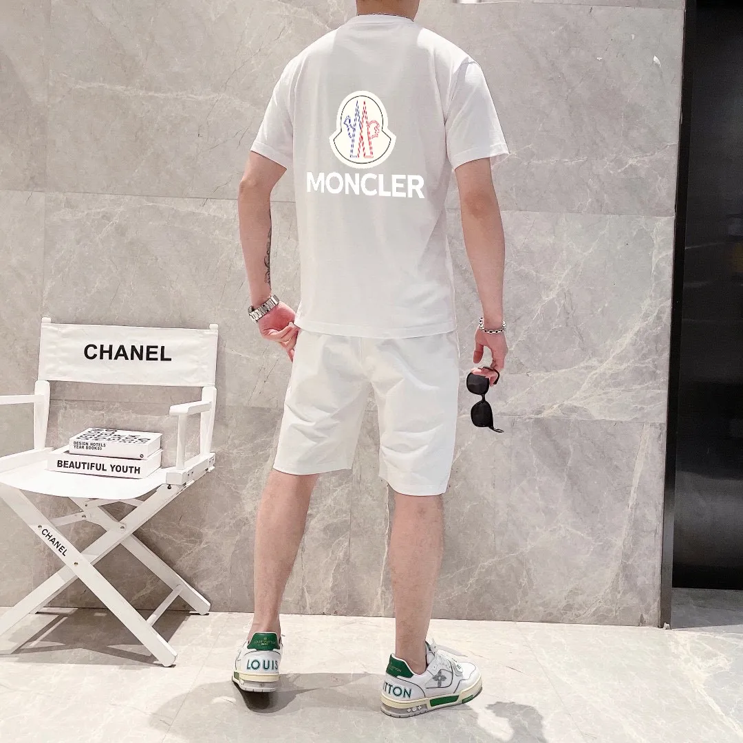 P290 💰 Brand [MONCLER] 2025 new men’s short-sleeved shorts suit! Synchronous sales on the official website! High-end version on the market! It feels delicate and soft! Make you more comfortable to wear! The draped silhouette is awesome! Size: M-5XL (please state your height and weight when placing an order)