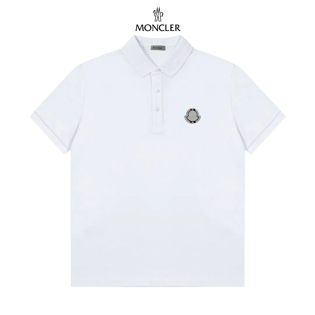 P180 Moncler Moncler classic LOGO exquisite Polo shirt upgraded, inspired by the retro of the 1980s. Original fabric Official same style Customized same vat dyed fabric Very comfortable to the touch Latest brick cabinet synchronization for spring and summer Fashionable and personalized Super versatile and good-looking Suitable for both men and women A must-have style Tag Collar label Washed wheat Complete with three labels Color: White Black Size: M-3XL