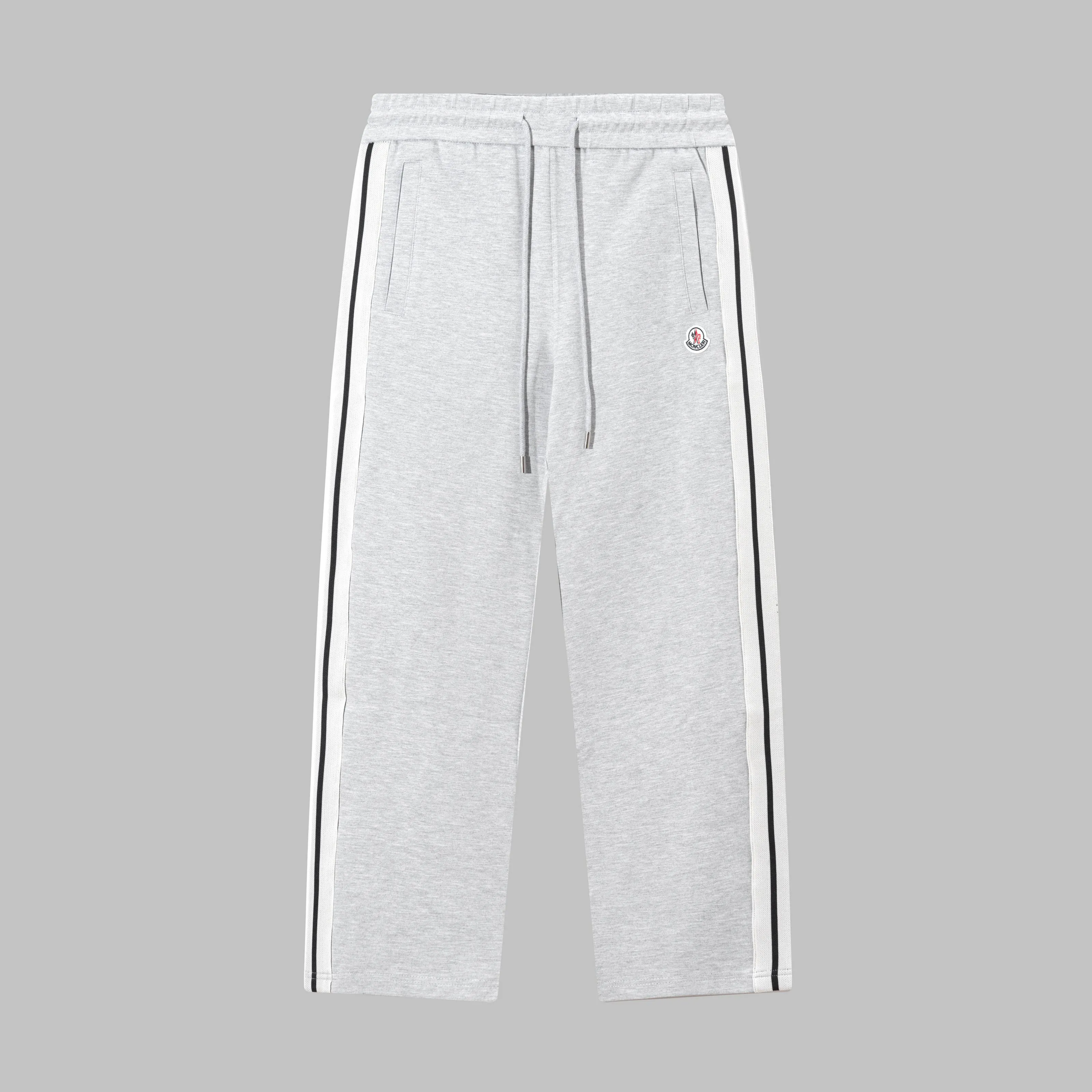 P230 MONCLER/muzzle Customized fabric suit casual sweatpants Simple side webbing splicing craftsmanship small chapter logo LOGO Official synchronization High version High quality Fashion personality Versatile trend Pure original quality Original fabric Hang tag Collar label Washed wheat Complete three standards Color: Black. Blue. Gray. Size: S-2XL