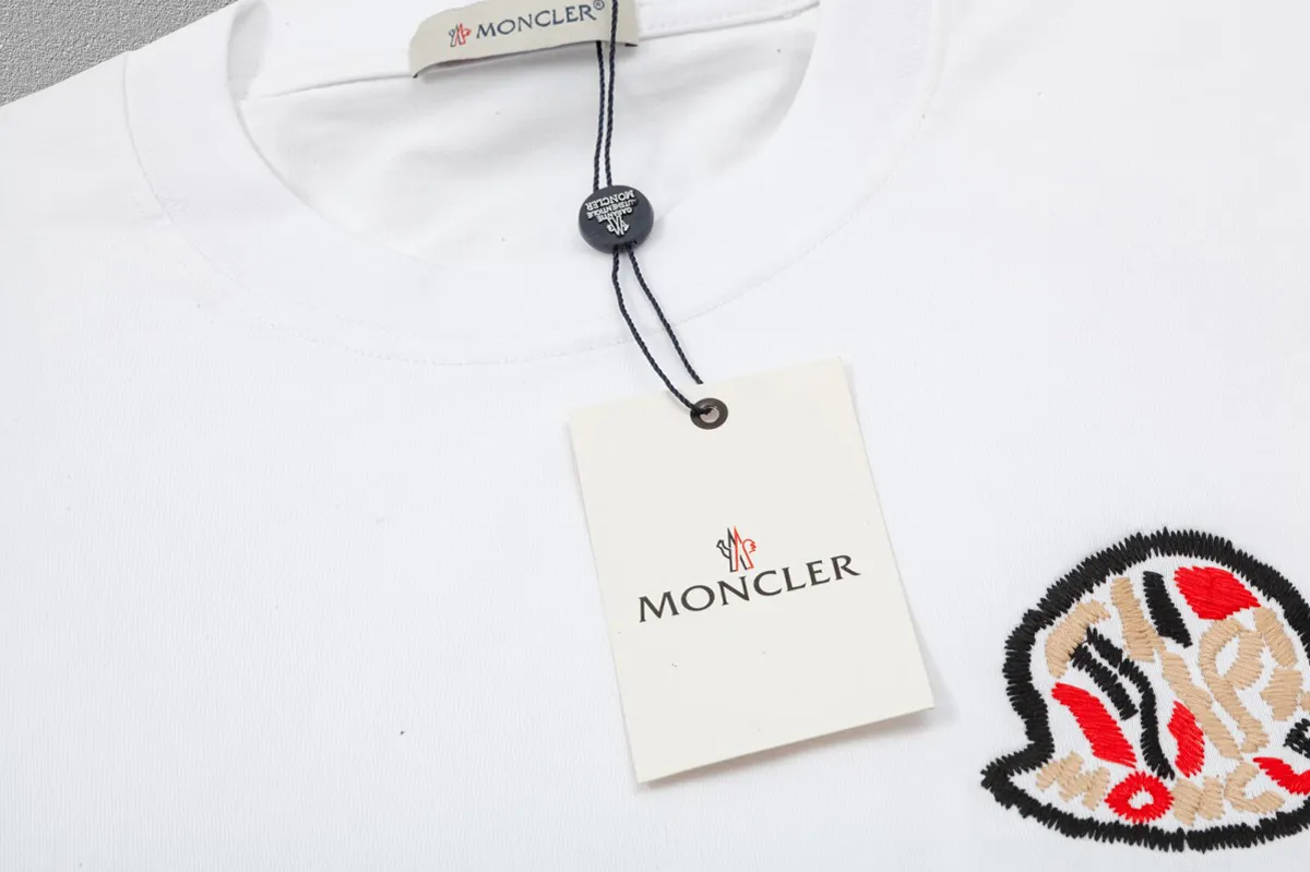 P150 🔥[MONCLER] 2024FW short-sleeved T-shirt Embroidery technology High-end 32s double yarn 260g fabric Heavy fabric Customized stretch ribs in the same vat and dyed Complete three standards Same style for men and women Color: Black White Size: S M L XL XXL
