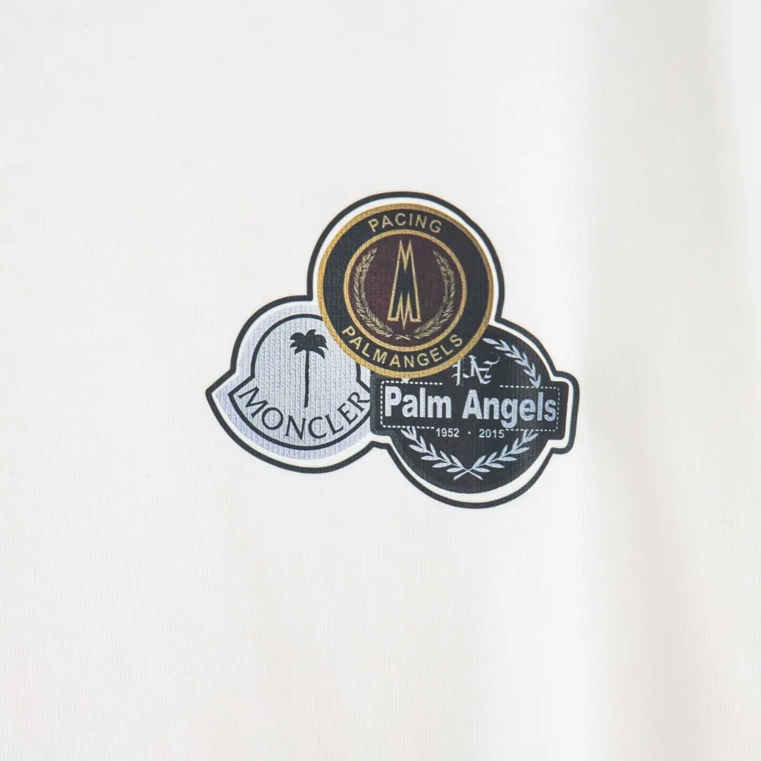 P190 💰 zp version [exclusive supply] MONCLER/muzzled 300g round neck short-sleeved T-shirt brand classic badge letter LOGO embossed process official synchronization high version high quality fashion personality versatile trend pure original quality original fabric hang tag collar label washed wheat three standards complete Color: Black. White. Size: S M L XL XXL Number: WS10012