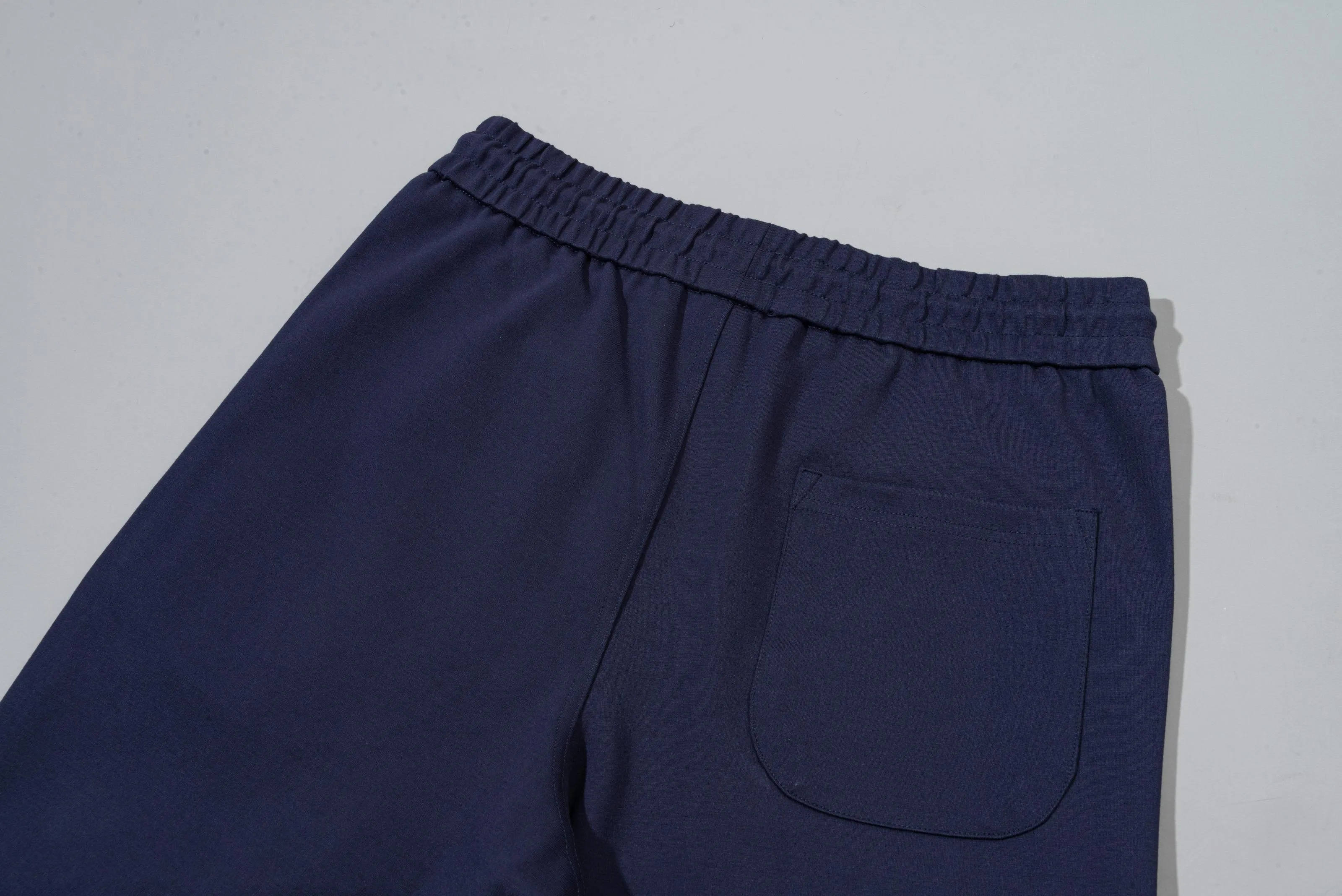 P230 MONCLER/Muzzle Custom fabric suit casual sweatpants Red and blue ribbon splicing design brand Zhangzi LOGO process Official synchronization High version High quality Fashion personality Versatile trend Pure original quality Original fabric Hang tag Collar label Washed wheat Complete three standards Color: blue. Gray. Size: S-2XL
