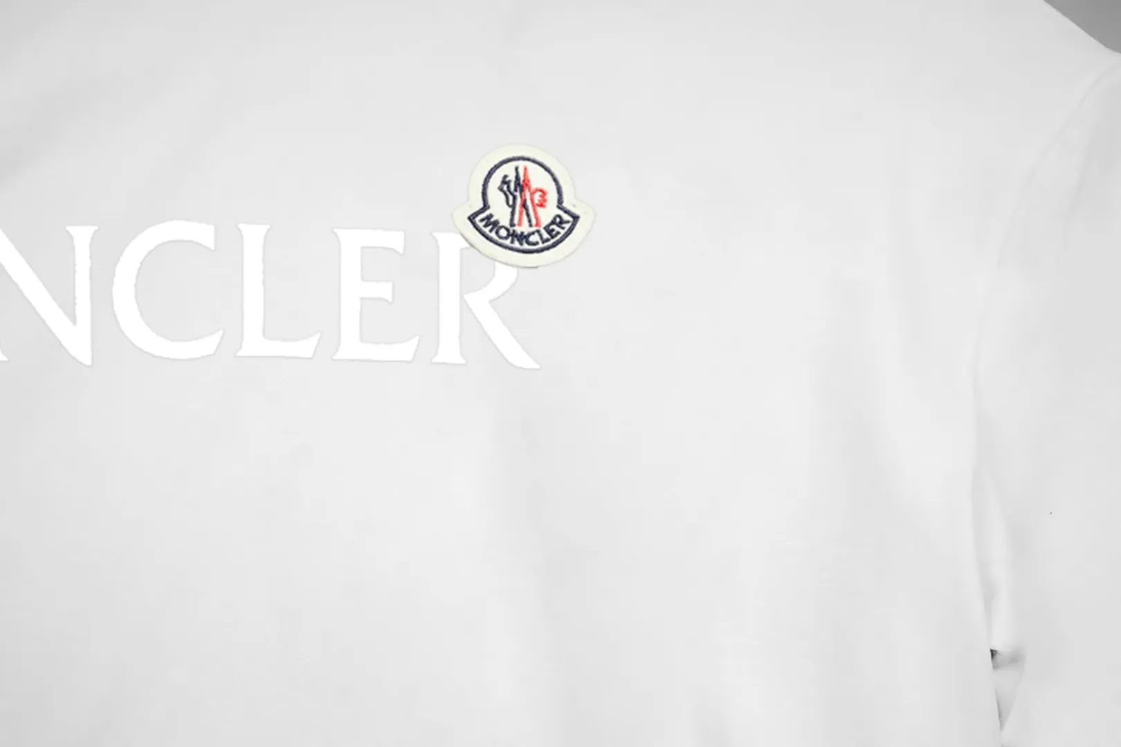 Moncler White Navy - Size: S M L   - Accessories: The original accessories are complete with one to one and three standards, os off-shoulder version, same style for men and women, official website quality - no gender distinction, same style for men and women