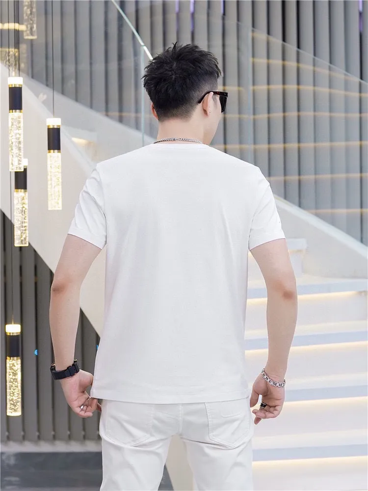P140 Brand [MONCLER] (Good News for Fat People) original men's casual short-sleeved T-shirt, new product for spring and summer 2025, customized top-notch logo craftsmanship on the chest, matched with the entire details, quality and tailoring design are first-class, customized imported mercerized cotton fabric! Full of style, the color scheme is light and versatile. M-5XL (wear up to 220 pounds)
