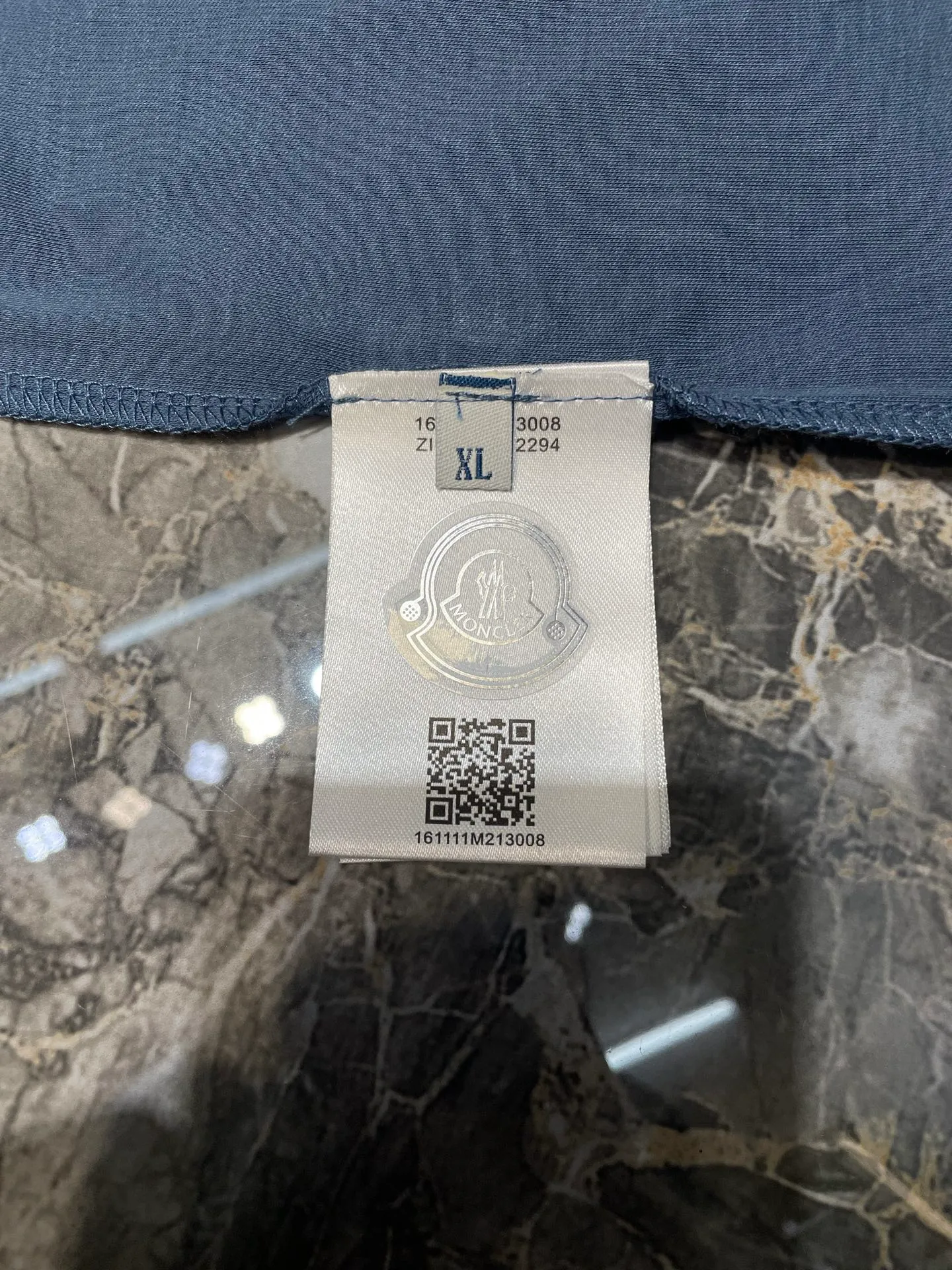 P320 Moncler 🌟 25ss new autumn and winter embroidered round neck bottoming long-sleeved T-shirt. The front chest is decorated with brand logo embroidery design. The left sleeve is decorated with felt embroidery classic logo. The cuffs are designed with high-end threads. It is a basic men's item and injects new ideas into men's wardrobe. Made of 100% long-staple cotton➕imported Lenzing Modal blended fabric. The fabric has a high-end texture, is soft and silky, has excellent elasticity, is anti-wrinkle and anti-yellowing, and will not be easily deformed after long-term wear and washing. Black, white, blue size: s-xxxl