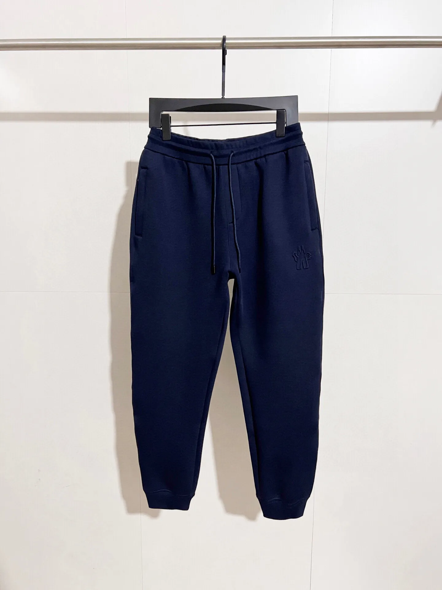 💰Coat 225, trousers 170, thickened air cotton🔥 Recommended hot items for foreign trade orders - Moncler's official website is synchronized with the new thickened air cotton casual jacket - using exclusively customized imported 480g air layer fabric, extremely comfortable upper body, complete custom accessories, exclusive quality differentiated currency, welcome to compare -Color: black sapphire blue -Size: M L XL XXL