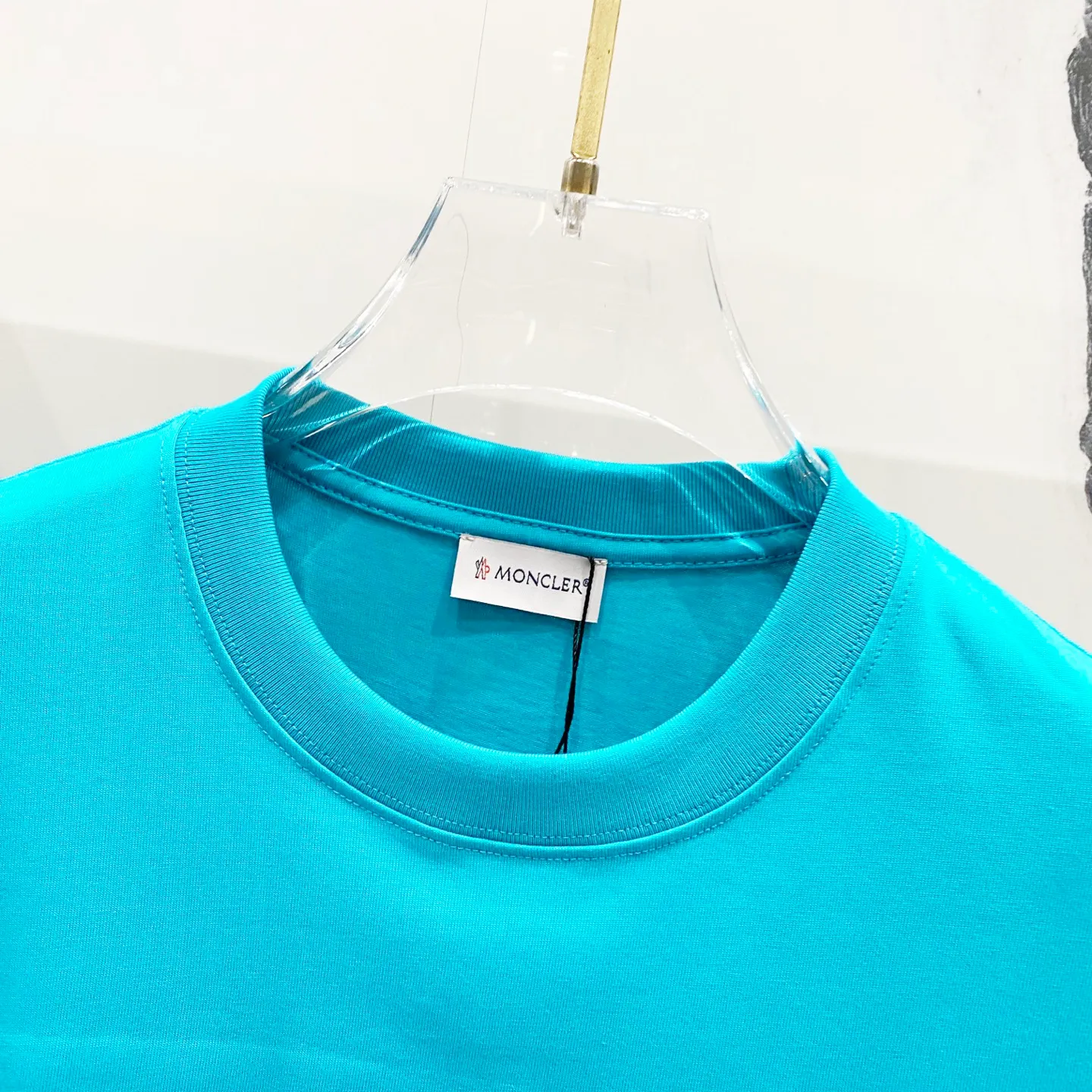 P150 MONCLER/Muzzled 260g round neck short-sleeved T-shirt, brand patch embroidery🪡letter LOGO seal logo, official synchronization, high version, high quality, fashionable personality, versatile trend, pure original quality, original fabric, tag, collar label, washed wheat, complete three labels, color: black, apricot, blue. Size: XS-L
