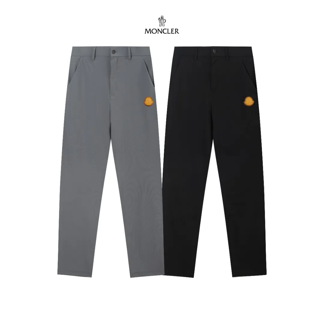P250 Moncler spring and summer new model, two-color high-quality thin business casual fashionable ice silk trousers. Smooth, comfortable, anti-wrinkle and traceless good trousers. 🗯Soft texture, slightly elastic to the touch, cool ice silk trousers. Waist elastic band, fashionable version design. 🗯 Neat and neat line routing, suitable for both business and leisure! It can be easily controlled by all body types. Two classic colors are available. 🗯New summer product. Versatile and easy to match. The upper body is very simple, handsome and stylish. Both men and women can easily control it. Color: Black Gray Size: M-XXXL