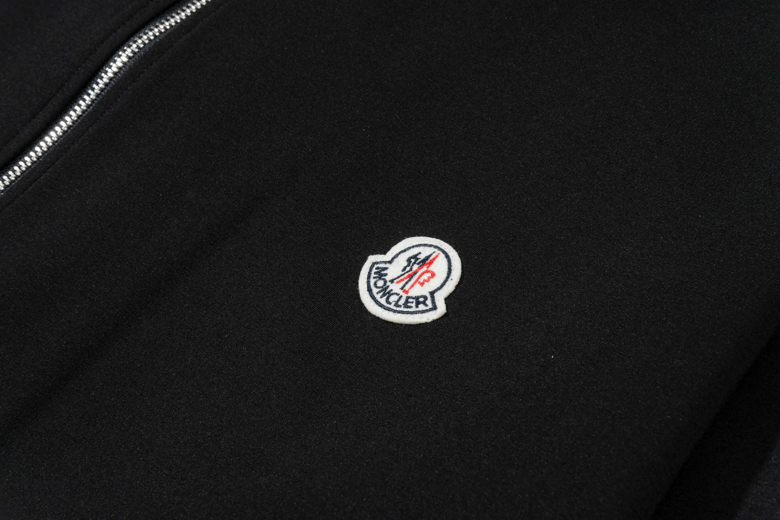 P270 MONCLER/muzzle Customized fabric suit casual sweatpants Simple side webbing splicing technology brand small chapter logo LOGO Official synchronization High version High quality Fashion personality Versatile trend Pure original quality Original fabric Hang tag Collar label Washed wheat Complete three standards Color: Black. Blue. Gray. Size: S-2XL