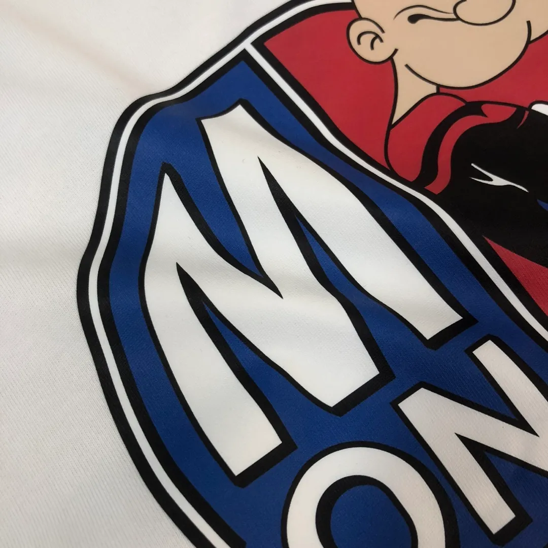 P150 MONCLER 24 The latest short-sleeved T-shirt for couples ~ Top-notch printed logo design ~ The fabric upper body is comfortable and breathable, not stiff, slim cut, made of high-end custom-made pure cotton fabric! The upper body is comfortable and stylish, and it can be worn alone as an inner layer. It is a must-have for fashionistas! ! ! Color: black, white, sapphire blue, gray Size: S M L XL (loose fit! Please state your height and weight when placing an order)