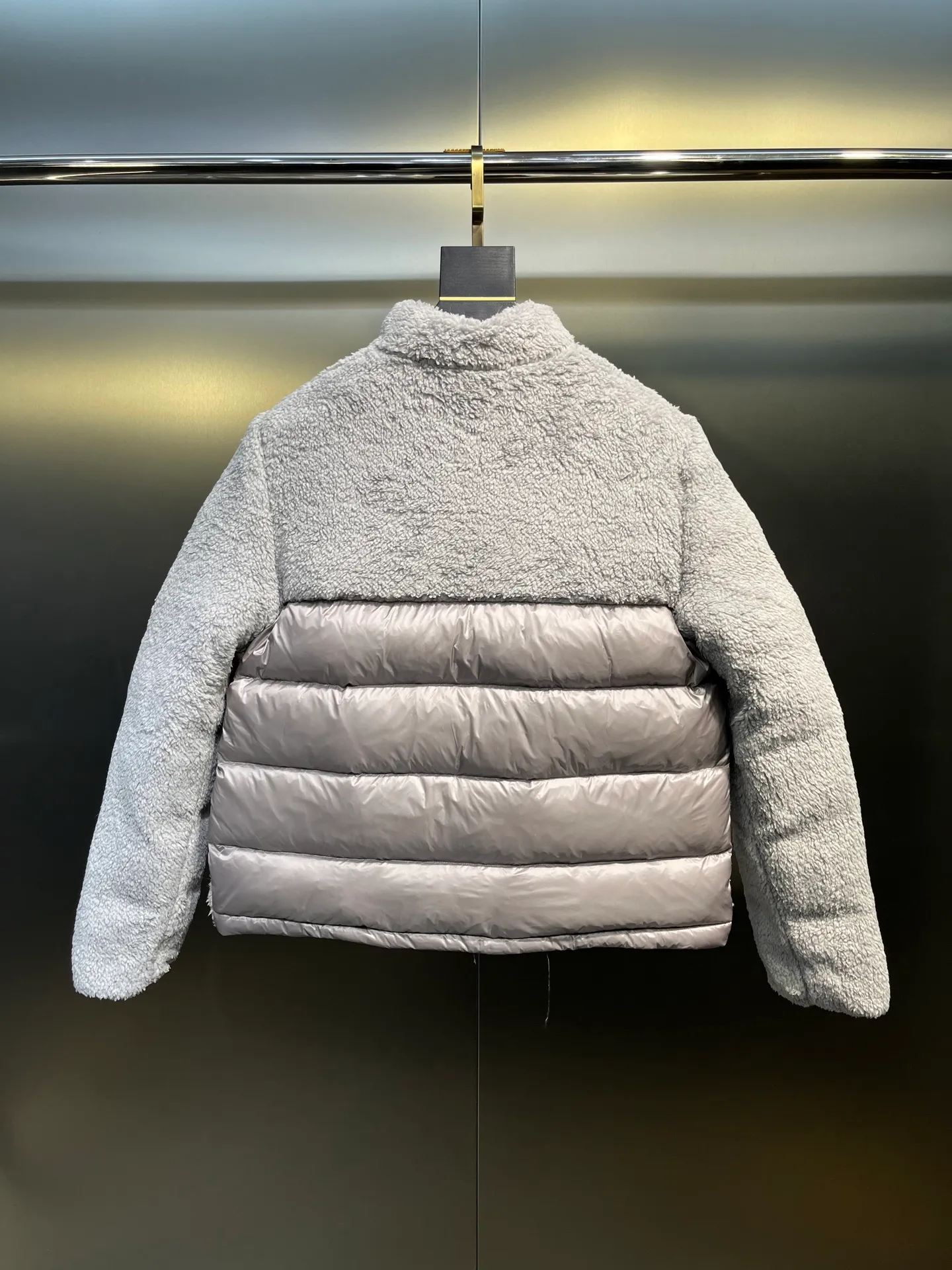 P840 🌟Moncler This model: Polignac en teddy splicing design, filled with goose down ~ Super soft texture, delicate material for skin care ~ 2025 new style gray, off-white size: 0123
