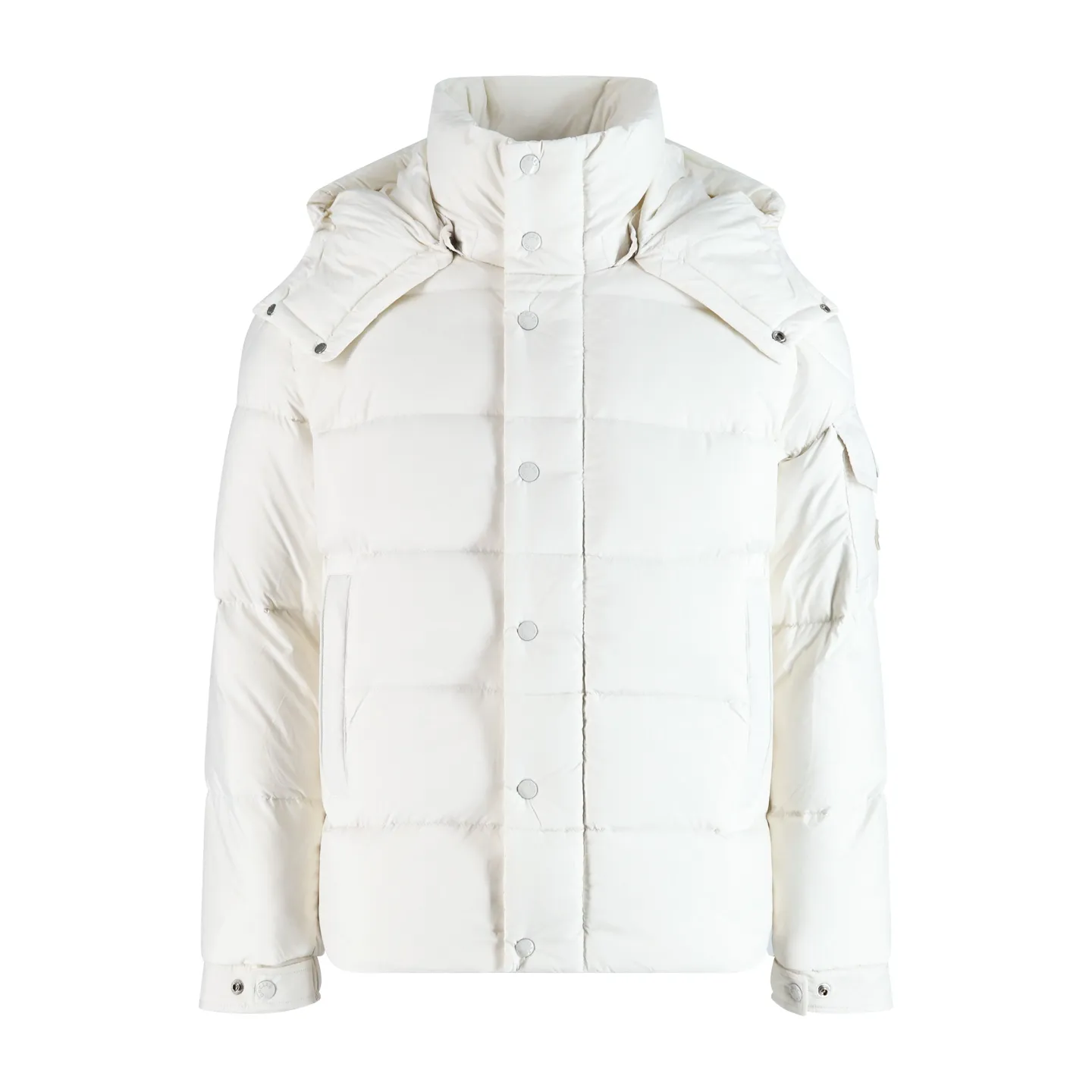 P1010 Moncler Vezere matte matte Maya down jacket (white) was developed exclusively by purchasing the original version. In 2023, the original black and cream white versions were purchased. In 2024, ZG bought the original version as soon as the pearl gray came out and developed it. This year, it was upgraded again to the premium 95 white goose down version, with original fabrics and the most original version on the entire network. The iconic Moncler down jacket is instantly recognizable. The Moncler Maya 70 short down jacket is presented in a new color scheme. Made from matte fabric and featuring signature checkered quilting, it reflects the essence of the Moncler brand. The style features a sharp silhouette with a detachable hood and adjustable hem in a timeless design suitable for every season and trend. The sleeves feature classic patch pockets. Size:1-2-3-4-5