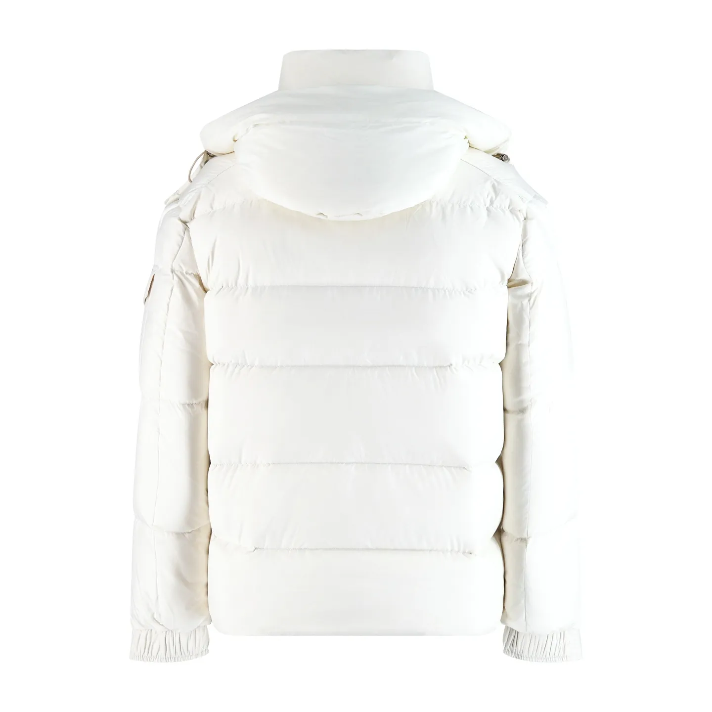 P1010 Moncler Vezere matte matte Maya down jacket (white) was developed exclusively by purchasing the original version. In 2023, the original black and cream white versions were purchased. In 2024, ZG bought the original version as soon as the pearl gray came out and developed it. This year, it was upgraded again to the premium 95 white goose down version, with original fabrics and the most original version on the entire network. The iconic Moncler down jacket is instantly recognizable. The Moncler Maya 70 short down jacket is presented in a new color scheme. Made from matte fabric and featuring signature checkered quilting, it reflects the essence of the Moncler brand. The style features a sharp silhouette with a detachable hood and adjustable hem in a timeless design suitable for every season and trend. The sleeves feature classic patch pockets. Size:1-2-3-4-5