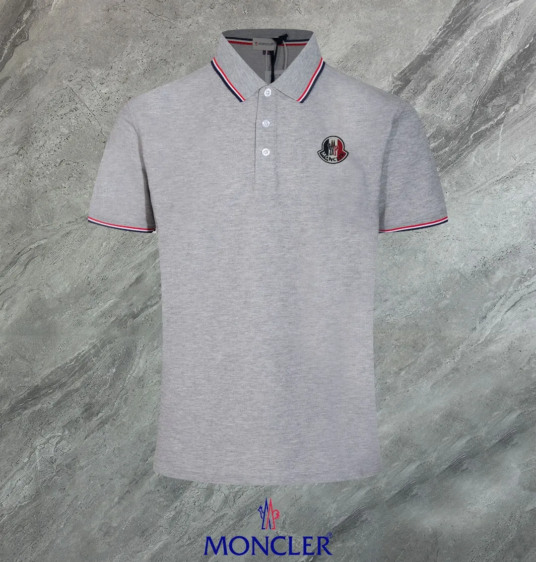P190 Complete with three standards] MONCLER~ MONCLER 2024 summer new high-quality lapel short-sleeved POLO shirt, counter-customized fabric, high breathability and comfort, impeccable details, brand element design concept, reflecting high quality. It feels delicate and soft! It presents a casual cut and the upper body shape is great! The chest is filled with three-dimensional embroidery of the brand LOGO to highlight quality and luxury. Color: black/white Size: M~3XL