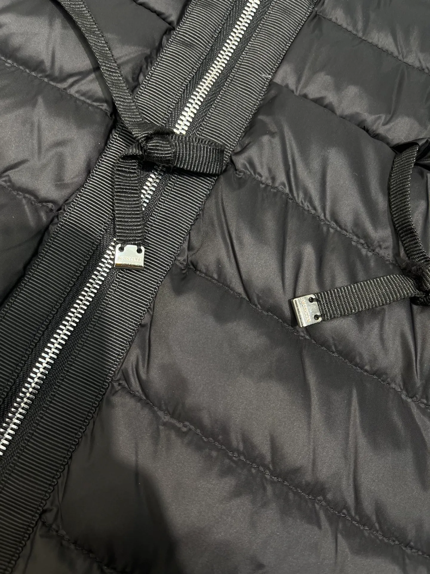 P660 moncler raie 🌟 Lightweight hooded parka down jacket with hanging effect😍 90 national standard large white duck down, 200 grams of down filling, two layers of anti-run velvet gallbladder, exquisite hardware and exquisite workmanship size: 1234