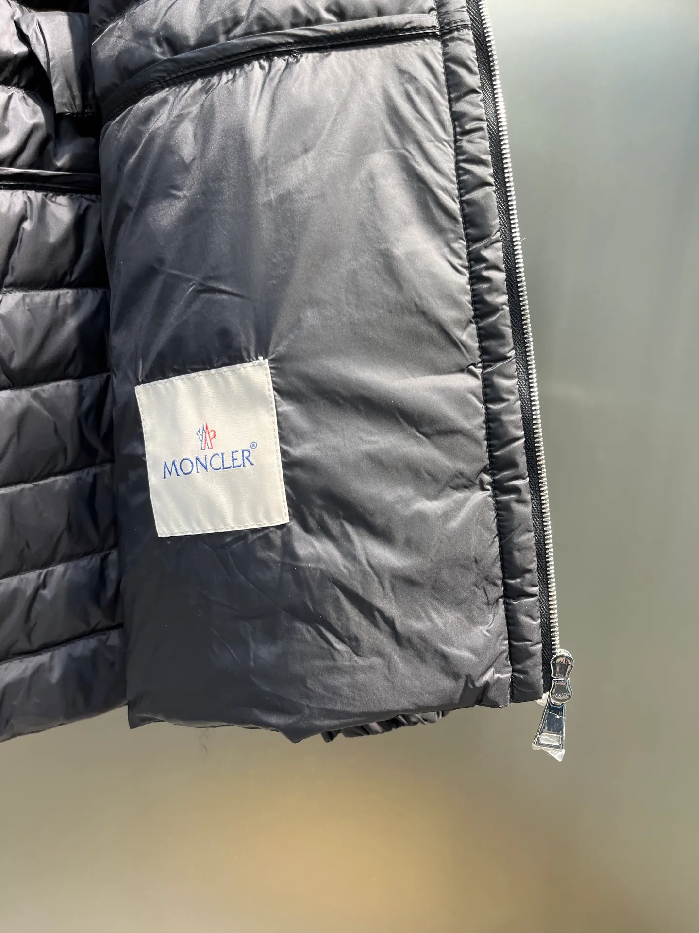 P660 moncler raie 🌟 Lightweight hooded parka down jacket with hanging effect😍 90 national standard large white duck down, 200 grams of down filling, two layers of anti-run velvet gallbladder, exquisite hardware and exquisite workmanship size: 1234
