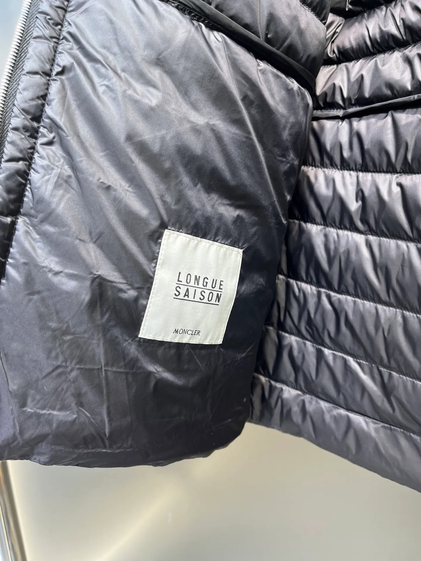 P660 moncler raie 🌟 Lightweight hooded parka down jacket with hanging effect😍 90 national standard large white duck down, 200 grams of down filling, two layers of anti-run velvet gallbladder, exquisite hardware and exquisite workmanship size: 1234