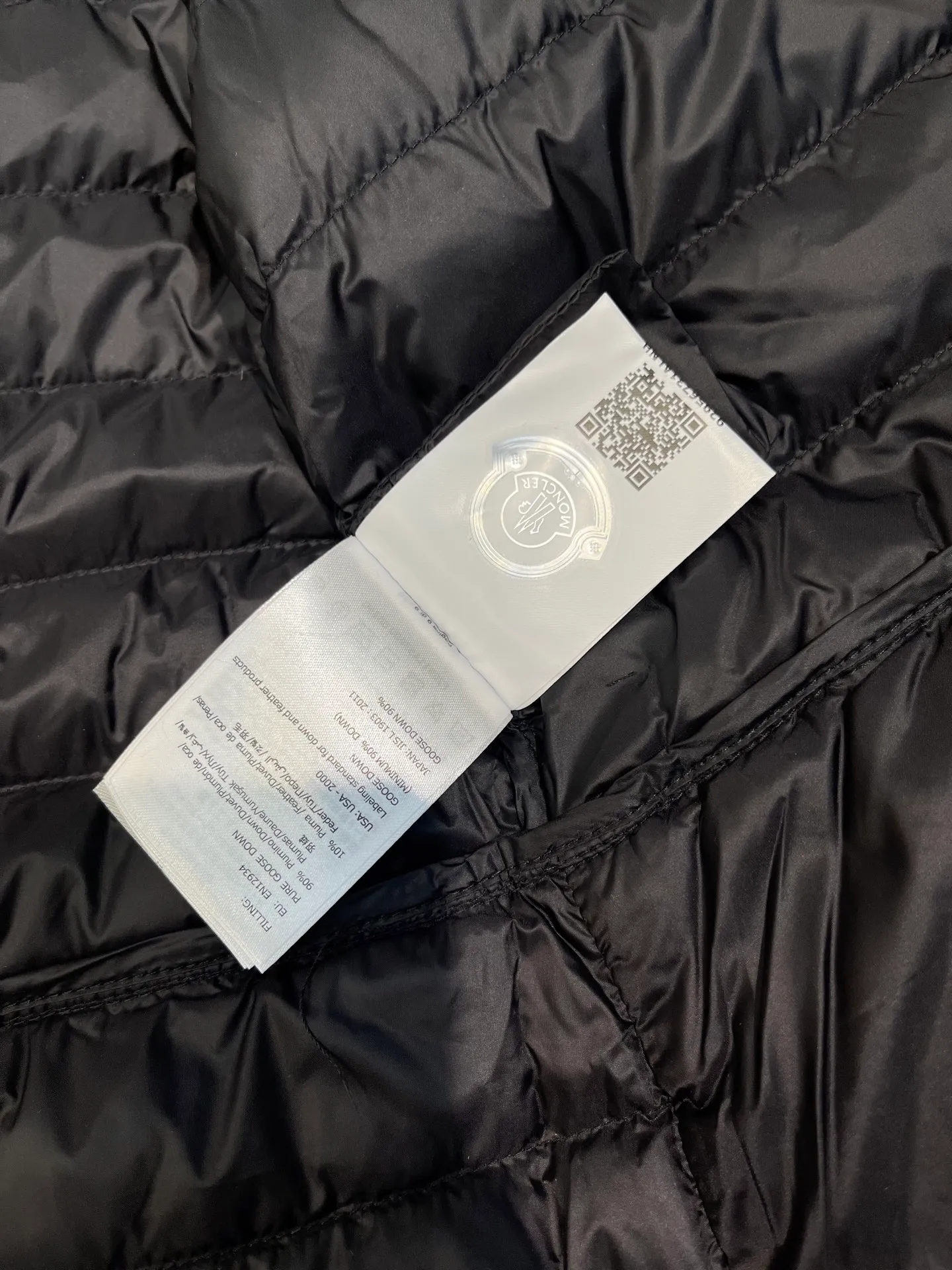 P660 moncler raie 🌟 Lightweight hooded parka down jacket with hanging effect😍 90 national standard large white duck down, 200 grams of down filling, two layers of anti-run velvet gallbladder, exquisite hardware and exquisite workmanship size: 1234