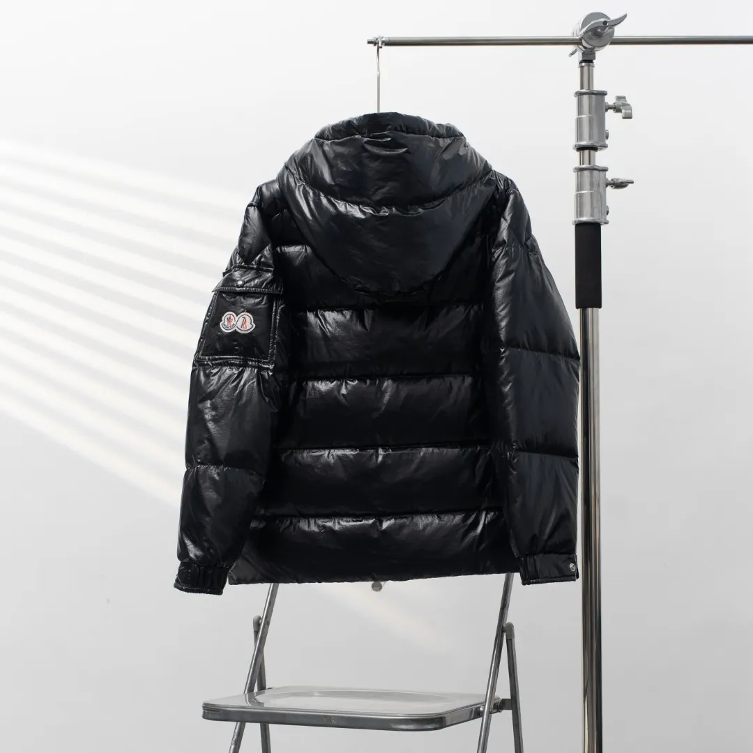 P720 MONCLER丨Mongolian 70th Anniversary Pocket Sleeve Double Label Hooded Down Jacket Color: Black Size: 1-5