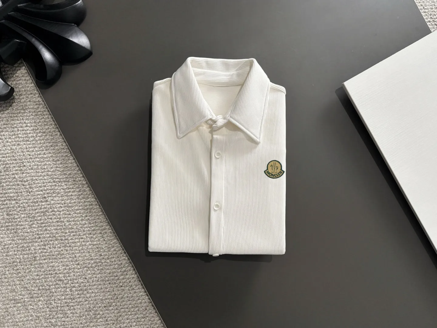 Next day shipping P520 MONCLER/Mongolian high quality 2025 spring and summer new casual heavy industry trousers suit exclusively developed by yb! High quality production! Imported custom-made fabrics for foreign orders, with high breathability and comfort, impeccable details, brand element design concept, delicate and soft feel! It presents a casual cut and the upper body shape is great! On sale simultaneously on the official website! From a high-end men's positioning brand, the low-key luxury taste is irresistible! Exquisite workmanship and impeccable quality! The overall style is simple, fashionable and timeless, fully meeting the requirements of stylish and tasteful dressing! Size: M-XXXL