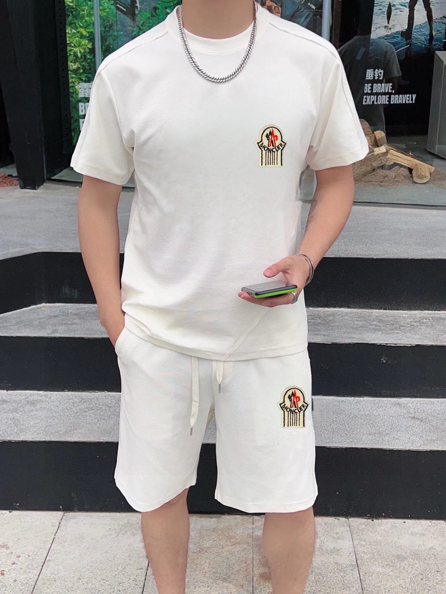 P290 💰 Brand [MONCLER] 2025 new men’s short-sleeved shorts suit! Synchronous sales on the official website! High-end version on the market! It feels delicate and soft! Make you more comfortable to wear! The draped silhouette is awesome! Size: M-5XL (please state your height and weight when placing an order)