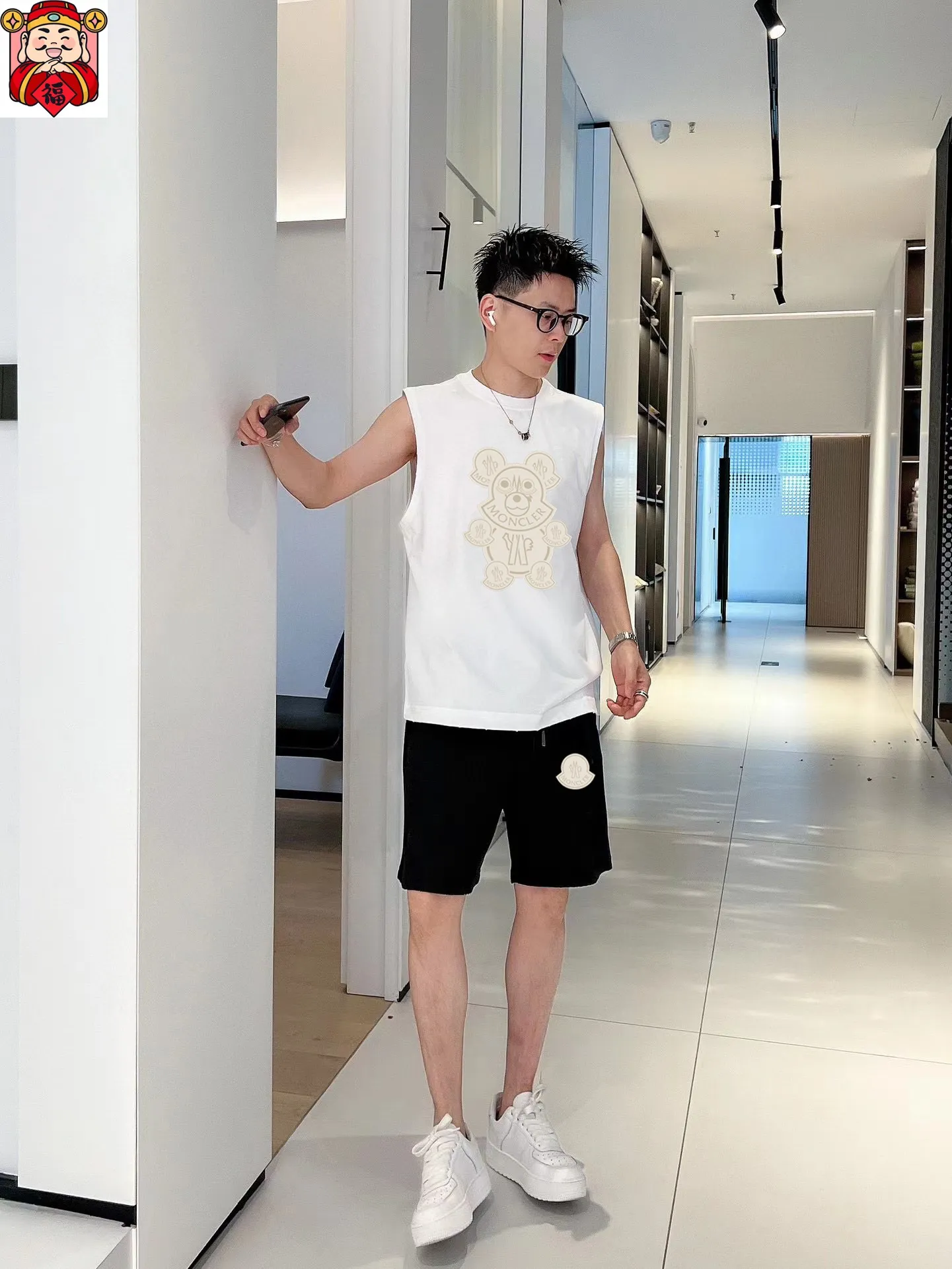 P290 brand [MONCLER] 2025 spring and summer new vest suit, classic and simple style, anyone can drive easily. Imported custom mercerized cotton fabric, soft, comfortable and stylish, sweat-absorbent and breathable, classic brand letter logo design on the chest. Luxurious fashion craft style, foreign trade company order, luxury classic design, fashionable must-have item! Highly recommended to buy! 🔺🔺Counter size: M～3XL