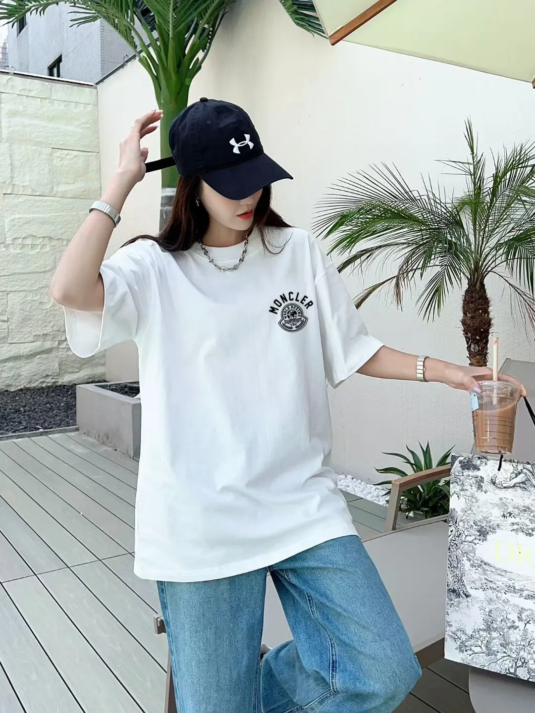 P140 🔥[MONCLER] 2025FW short-sleeved T-shirt, badge + LOGO printing, high-end 26s double yarn 300g fabric, heavy fabric, custom stretcher rib, same vat and dye, complete three standards, same style for men and women, color: black, white, size: S M L XL 2XL