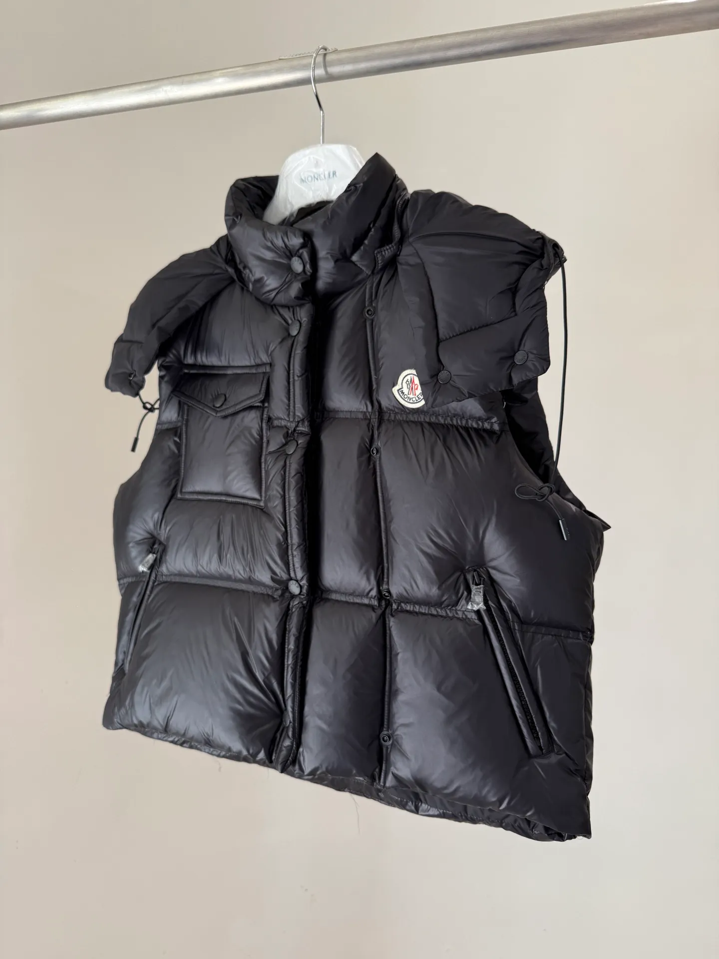 P660 Moncler. 25 double breasted women's vest black beige apple green size 1234