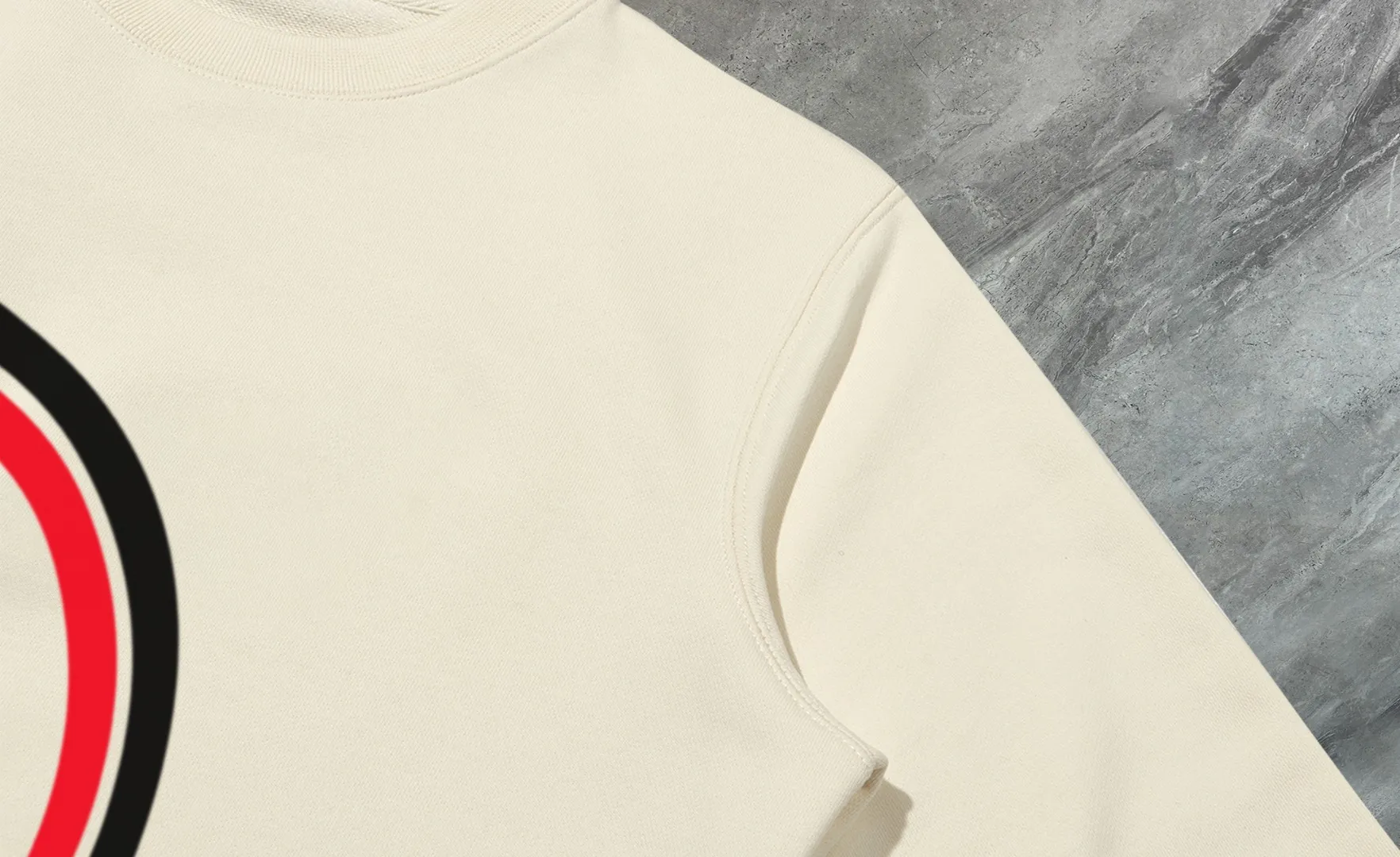 P210 High-version sweatshirt) [Long-term stock] 〖𝐌𝐎𝐍𝐂𝐋𝐄𝐑~Mask〗 Made of 440g heavy-weight fabric. It is different from the market currency. It can be matched with any variety and is properly handsome. 😎The whole dress is made of double waistcoats. The double waistcoats make the whole dress more three-dimensional. Not ordinary factories can do such fine work. 2025 Spring runway version of the T stage, on sale at the counter, round neck terry sweatshirt, high-end double-strand pure cotton, custom-made stretch ribs, dyed in the same vat, complete with three standards, matched with exquisite embroidered LOGO on the chest, simple and advanced, same style for men and women. Color: black, apricot, white, size: S M L XL 2XL
