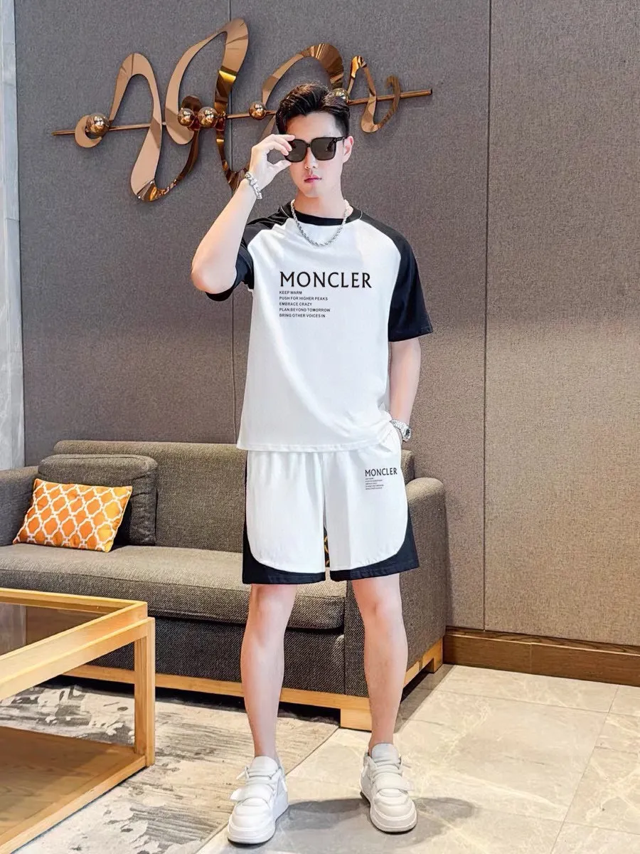 P570 Brand [MONCLER Mouth Covered] 2025 round neck short-sleeved shorts suit. The pure cotton fabric upper body will not be stuffy, the smooth and comfortable skin-friendly effect is more breathable, the fabric has its own texture, classic logo technology, a new interpretation from a unique angle, fashionable and versatile choice! Size: M-3XL (maximum wear: 190 pounds)