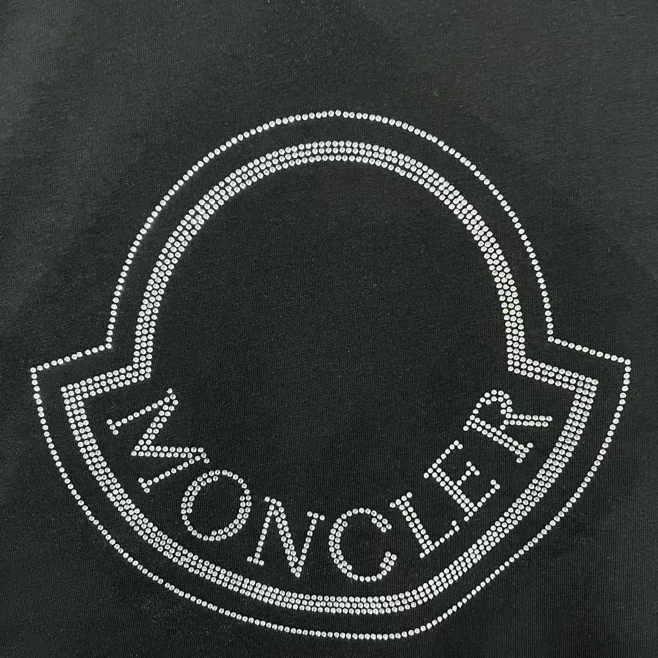 P150 MONCLER/Muzzled 300g pure cotton round neck short-sleeved T-shirt Brand classic Hot diamond Letter LOGO embossed process 2025ss official synchronization High version High quality Fashionable personality Versatile trend Pure original quality Original fabric Hang tag Collar label Washed wheat Complete three standards Color: Black. White. Size: S M L XL XXL