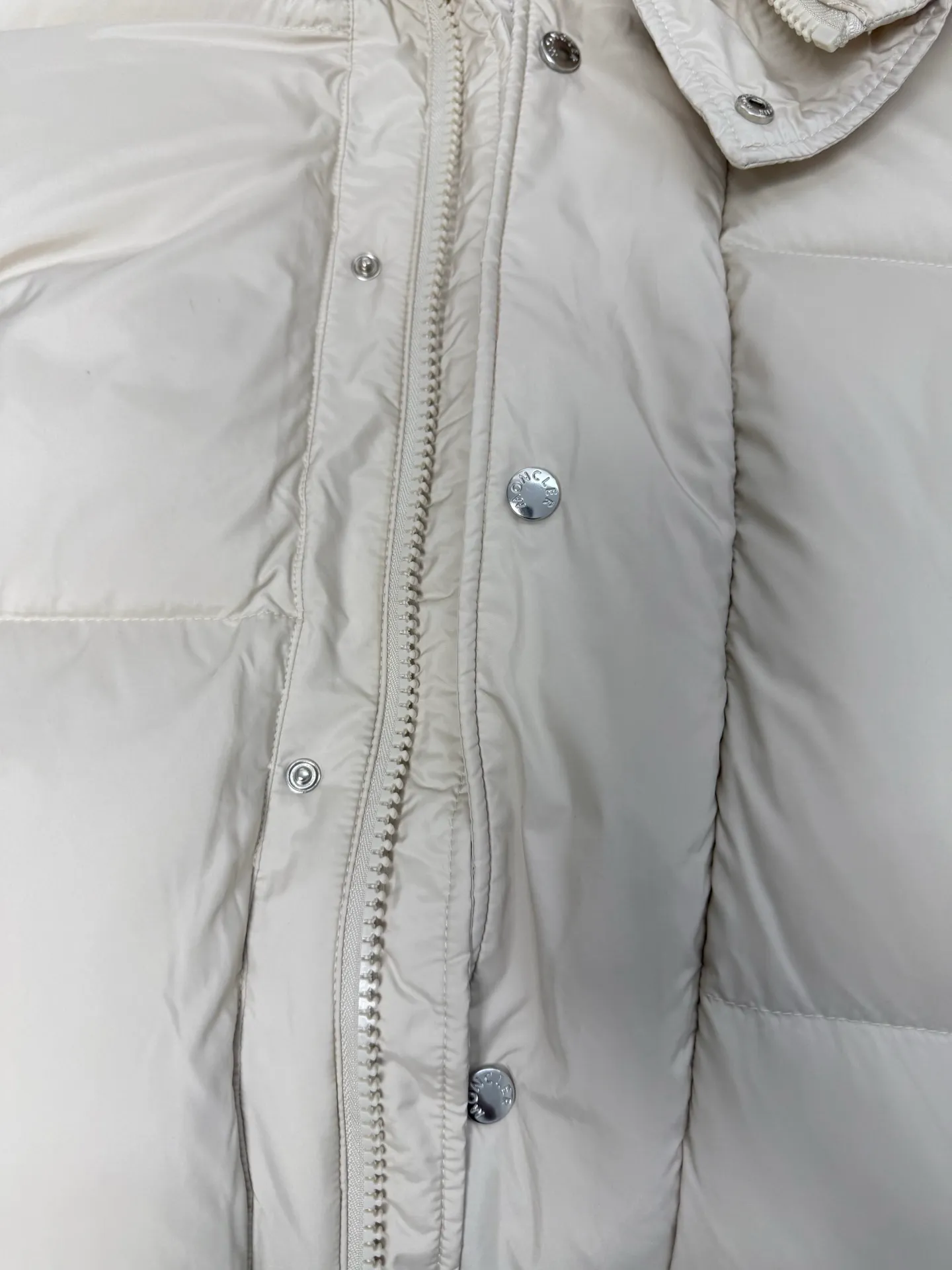 P980 Moncler autumn and winter new down jacket, top version, original customized hardware accessories, fully imported and original customized, full and fluffy, super heavy-duty, excellent fabric workmanship, perfect and super soft color, black, light khaki, size: 12345