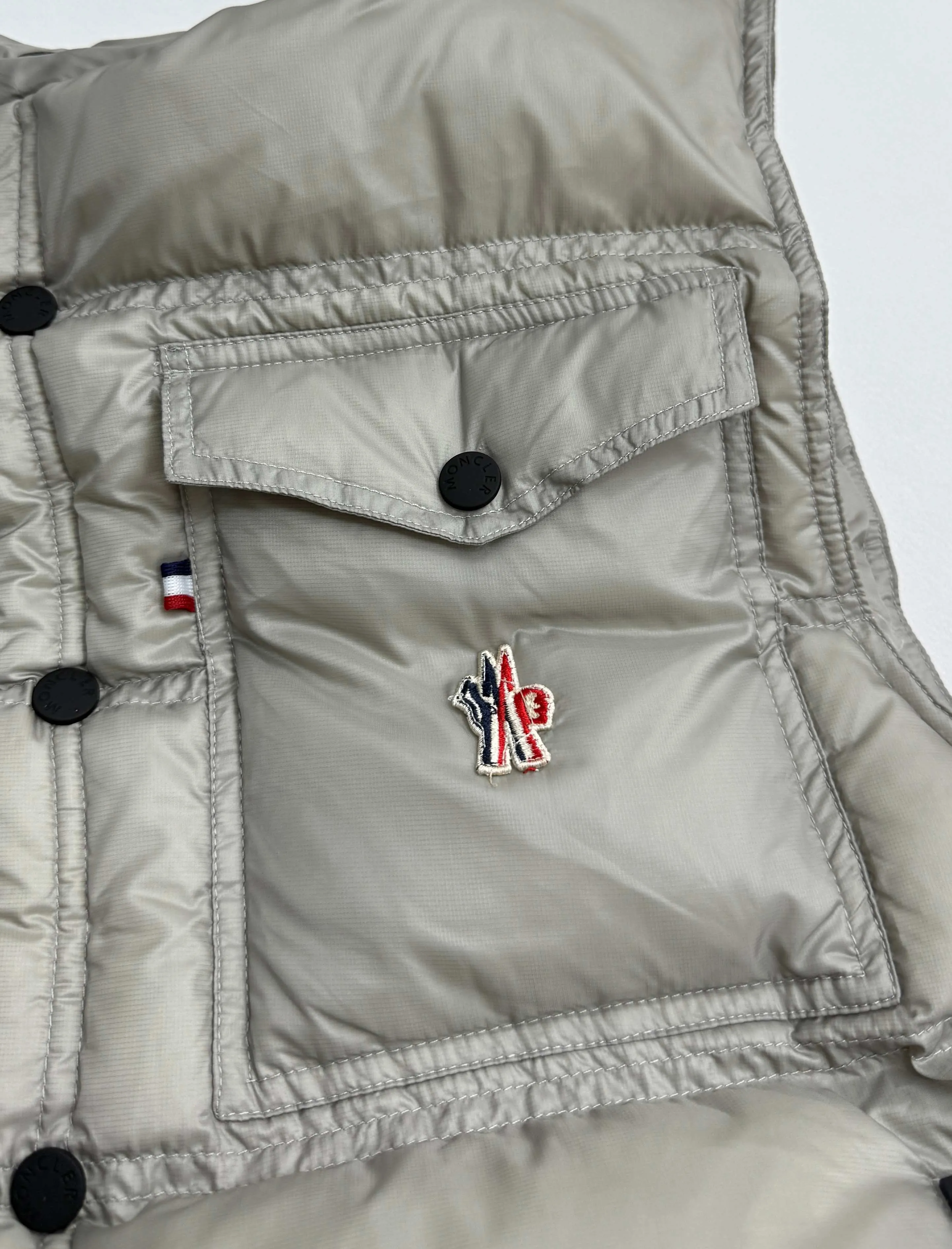 P730 Moncler Mouth Grenoble Nantu Series Down Vest 1/2/3/4