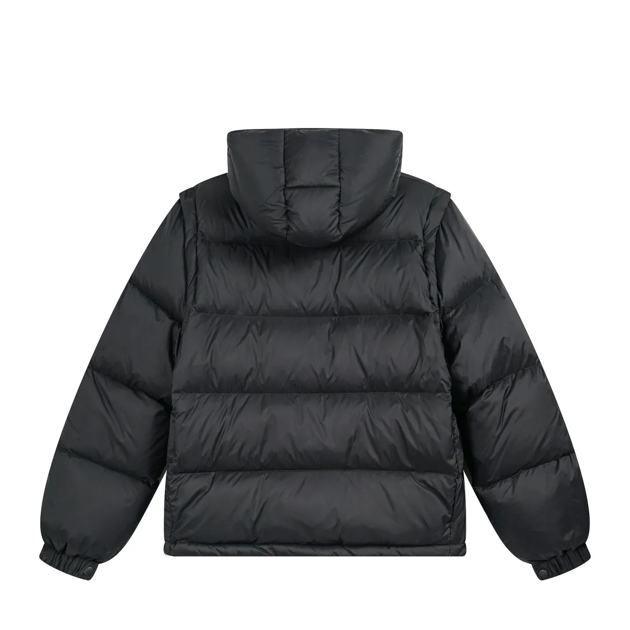 P880 Top version] Detailed picture of bulk Moncler Cyclone 2-in-1 down jacket. An easy way to get through the winter in one piece. It can be transformed into a jacket/hooded vest/stand-collar vest/hooded down jacket in seconds. The Cyclone down jacket is equipped with detachable sleeves and can be worn as a vest or jacket. Featuring a new, simple silhouette. This short down jacket is made from nylon and features easily removable sleeves, allowing you to convert the jacket into a vest. A removable hood and contrast lining complete the design. It has achieved a series of misunderstandings such as the original NFC inductive anti-counterfeiting chip, the national standard 95% pure white duck down, the exclusive use of top-grade down on the market, and never fake goose down. Perfect filling using direct velvet filling technology, the fluffy texture is very good. The lightness, warmth and cold protection ability are improved to the maximum. The original processing factory produces electroplated hardware, all customized by the original factory, and not all types of replicas on the market. Style number: 5610 Color: black Code number: 1.2.3.4.5
